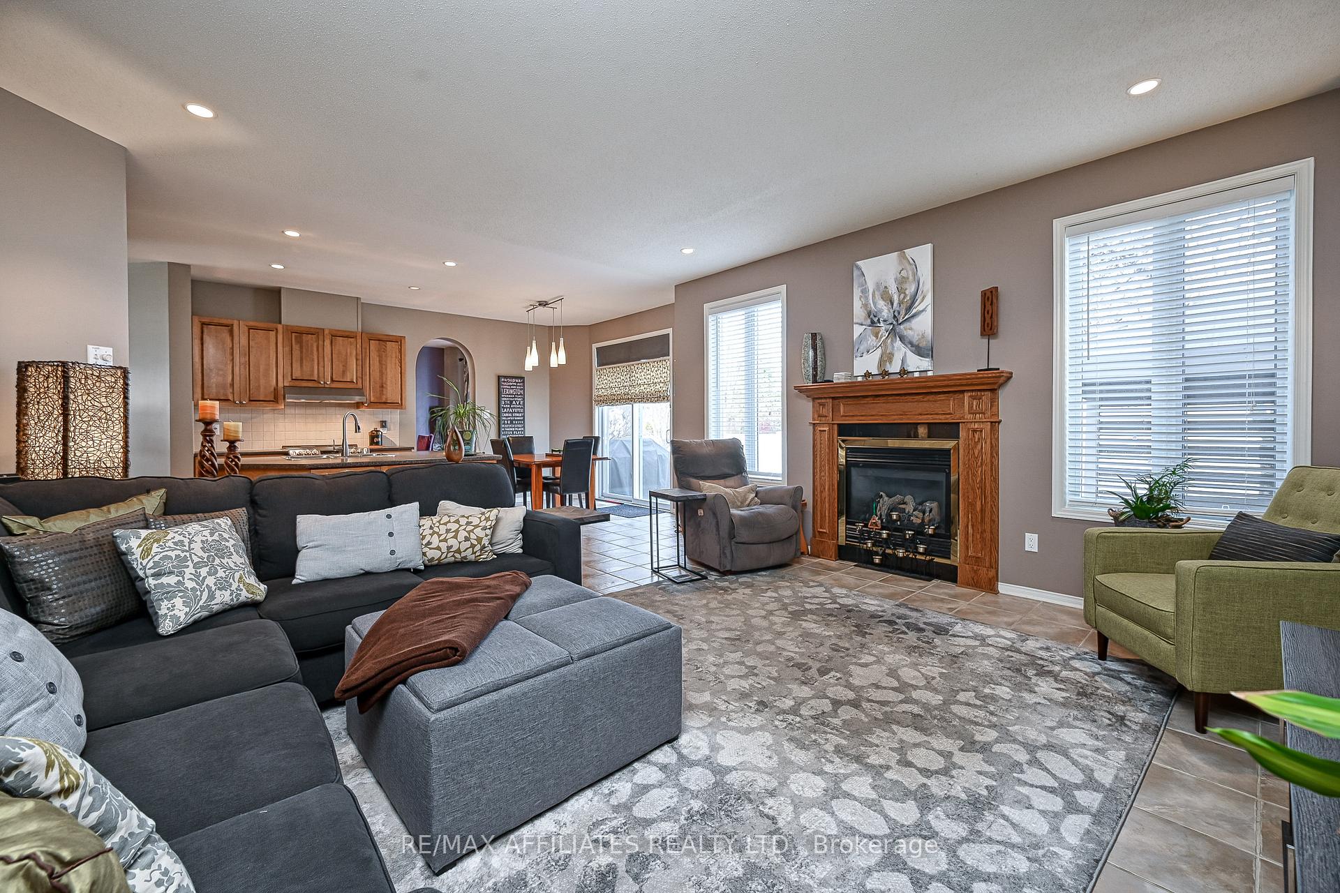 Photo 13 of 673 Aquaview Drive, Ottawa, Avalon East — HOMEH