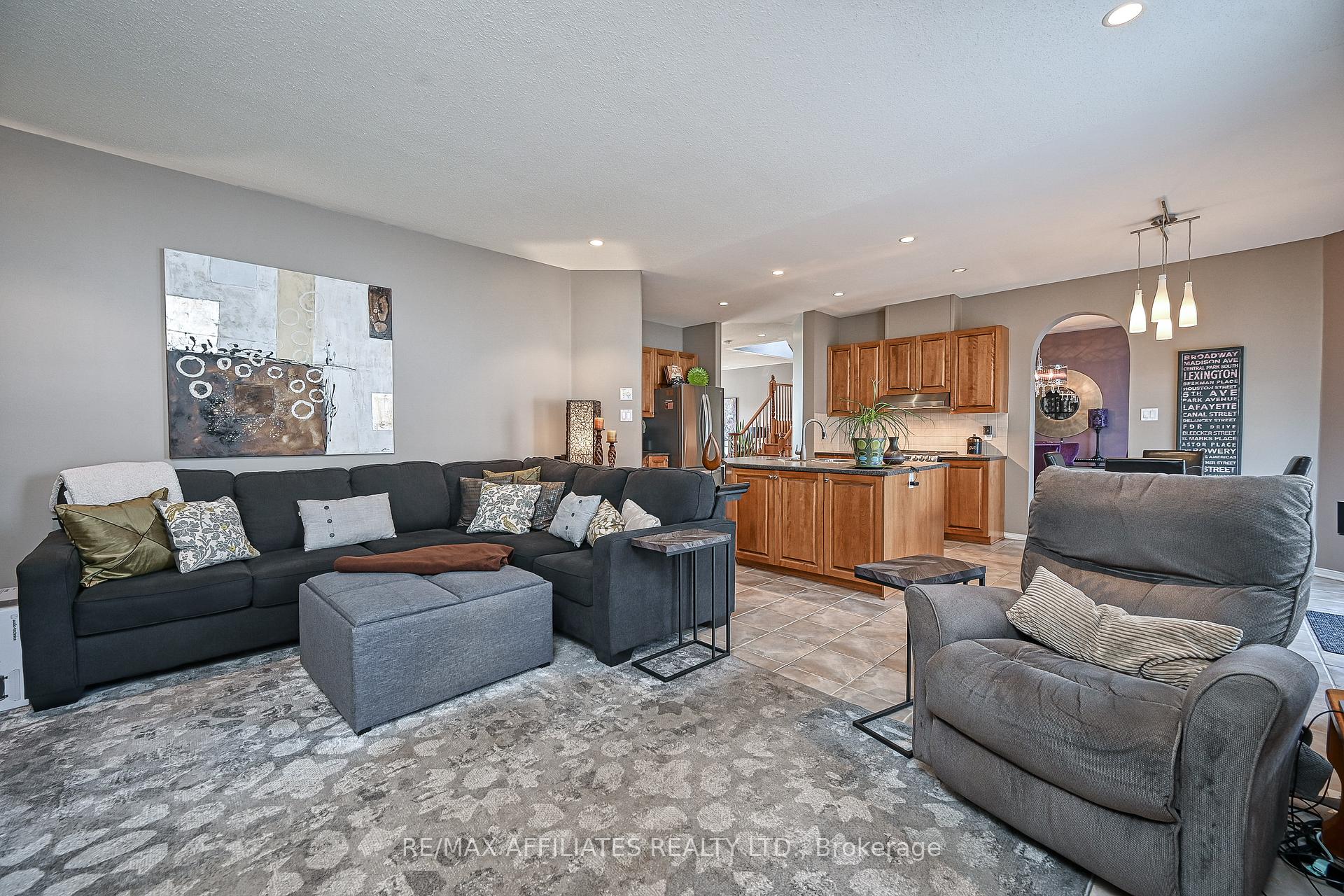 Photo 14 of 673 Aquaview Drive, Ottawa, Avalon East — HOMEH