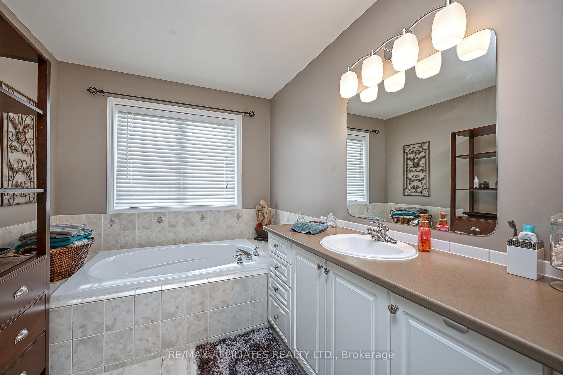 Photo 26 of 673 Aquaview Drive, Ottawa, Avalon East — HOMEH