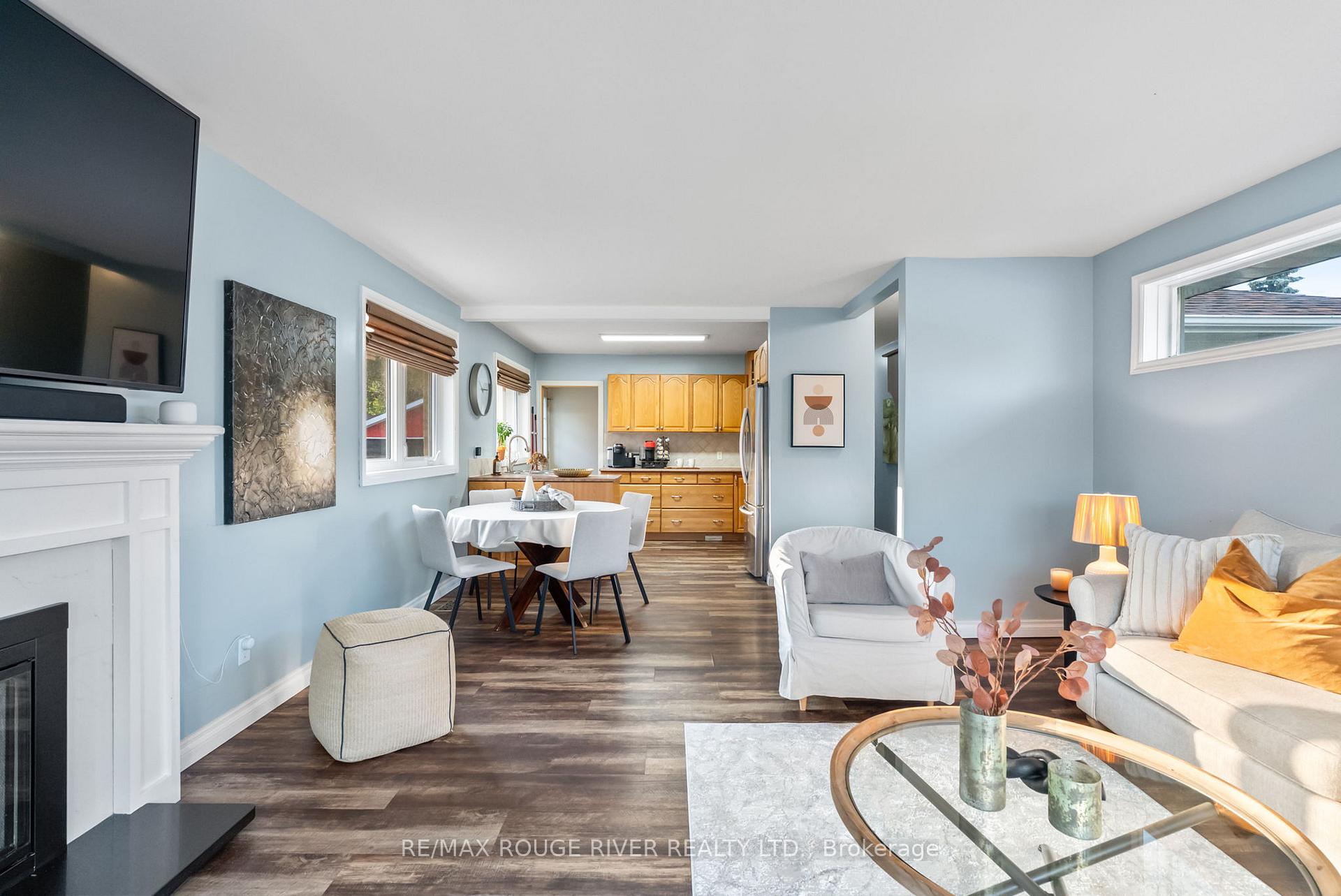 Photo 10 of 3 Forest Road, Ajax, South East — HOMEH