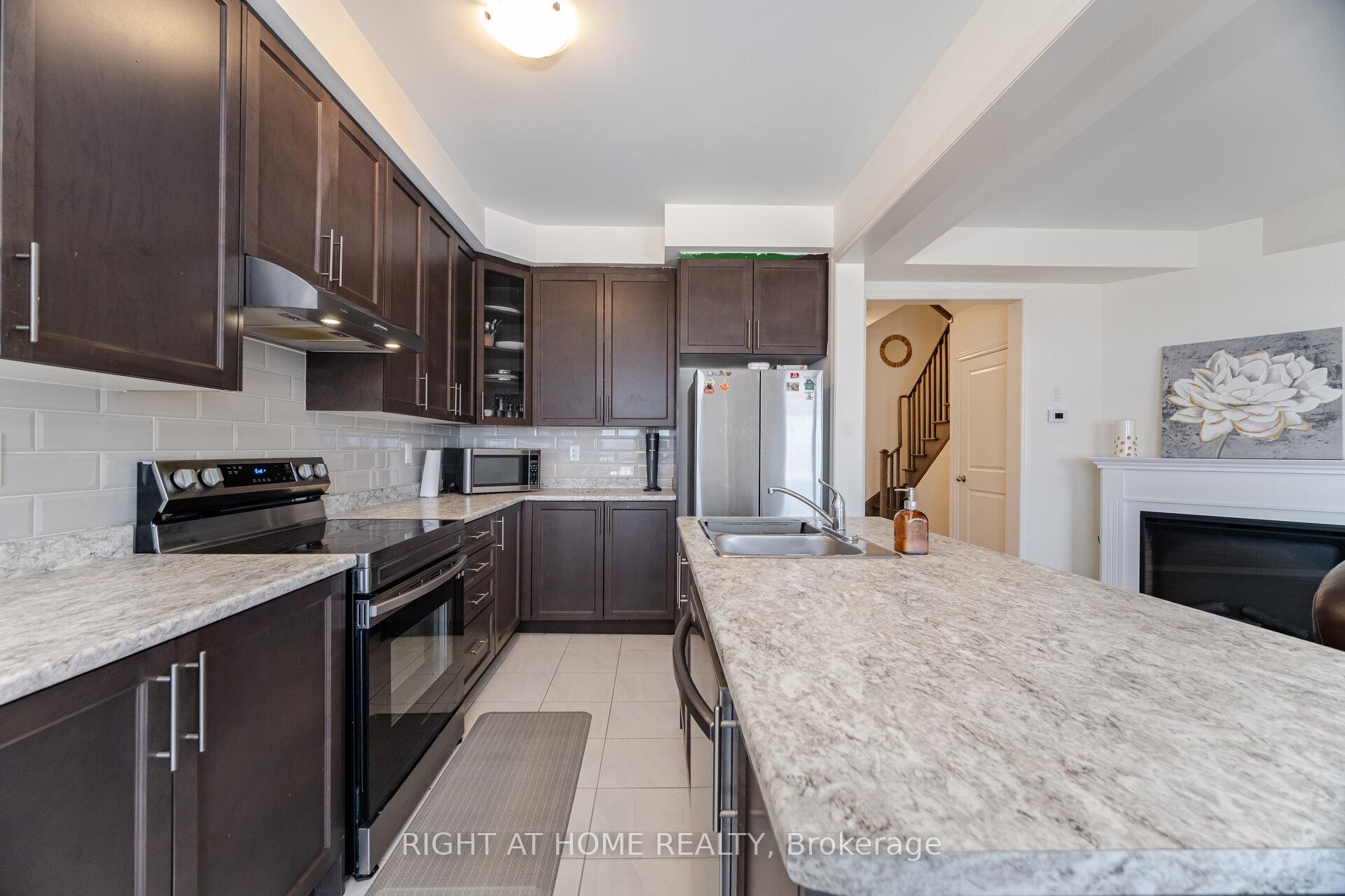 Photo 7 of 1247 Rexton Drive, Oshawa, Kedron — HOMEH