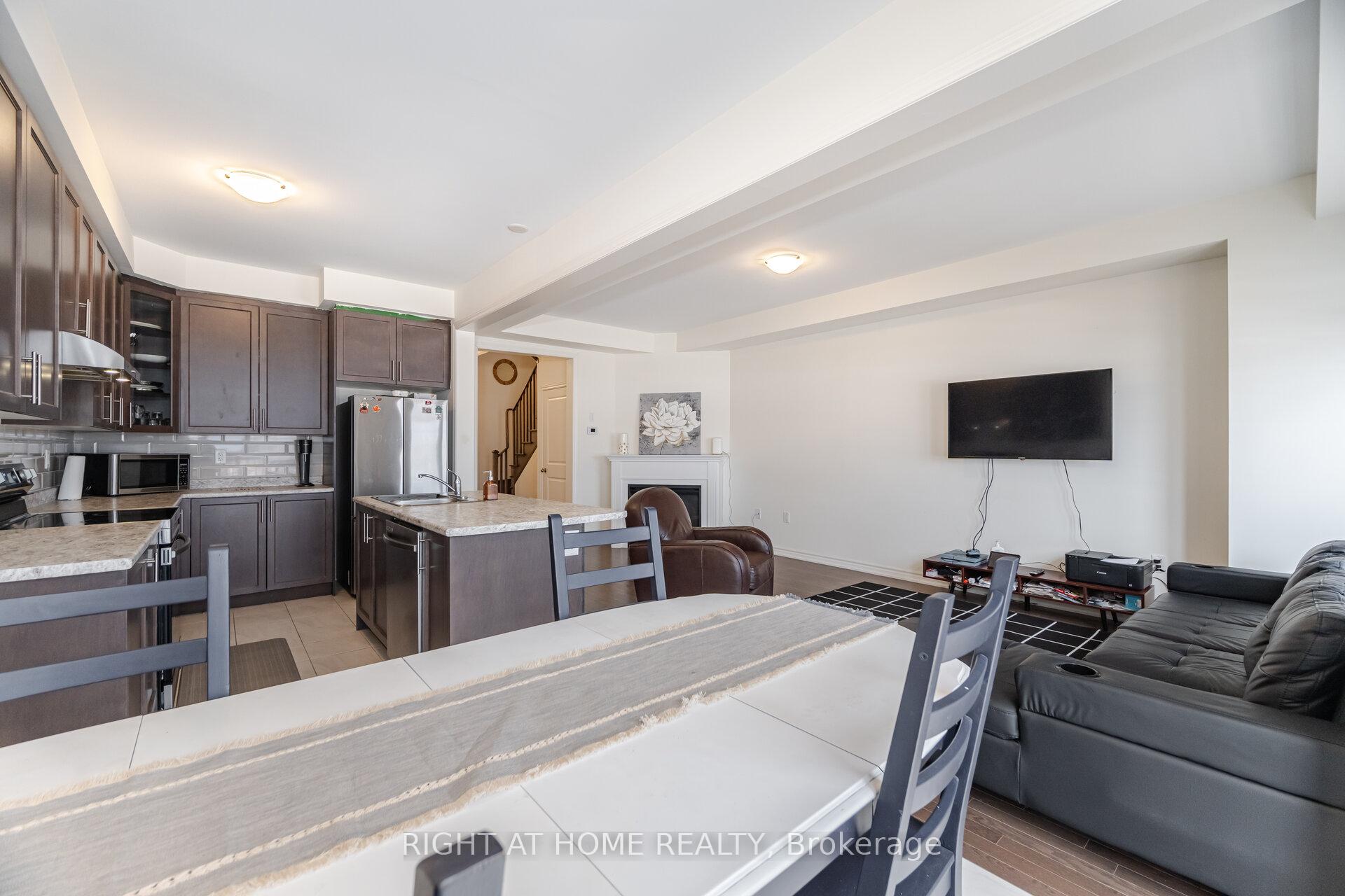 Photo 12 of 1247 Rexton Drive, Oshawa, Kedron — HOMEH