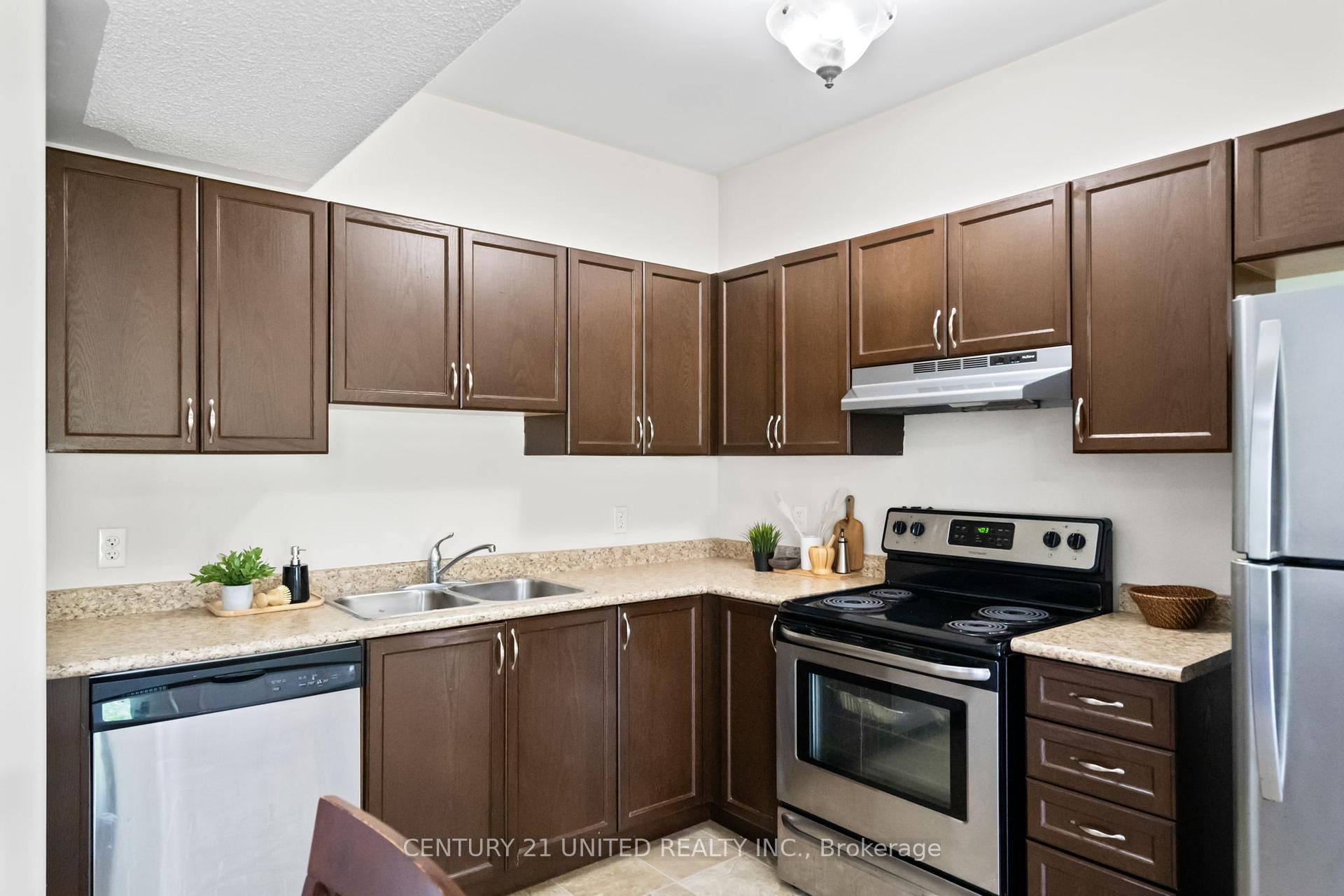 Photo 14 of 2538 Denure Drive, Peterborough, Monaghan Ward 2 — HOMEH