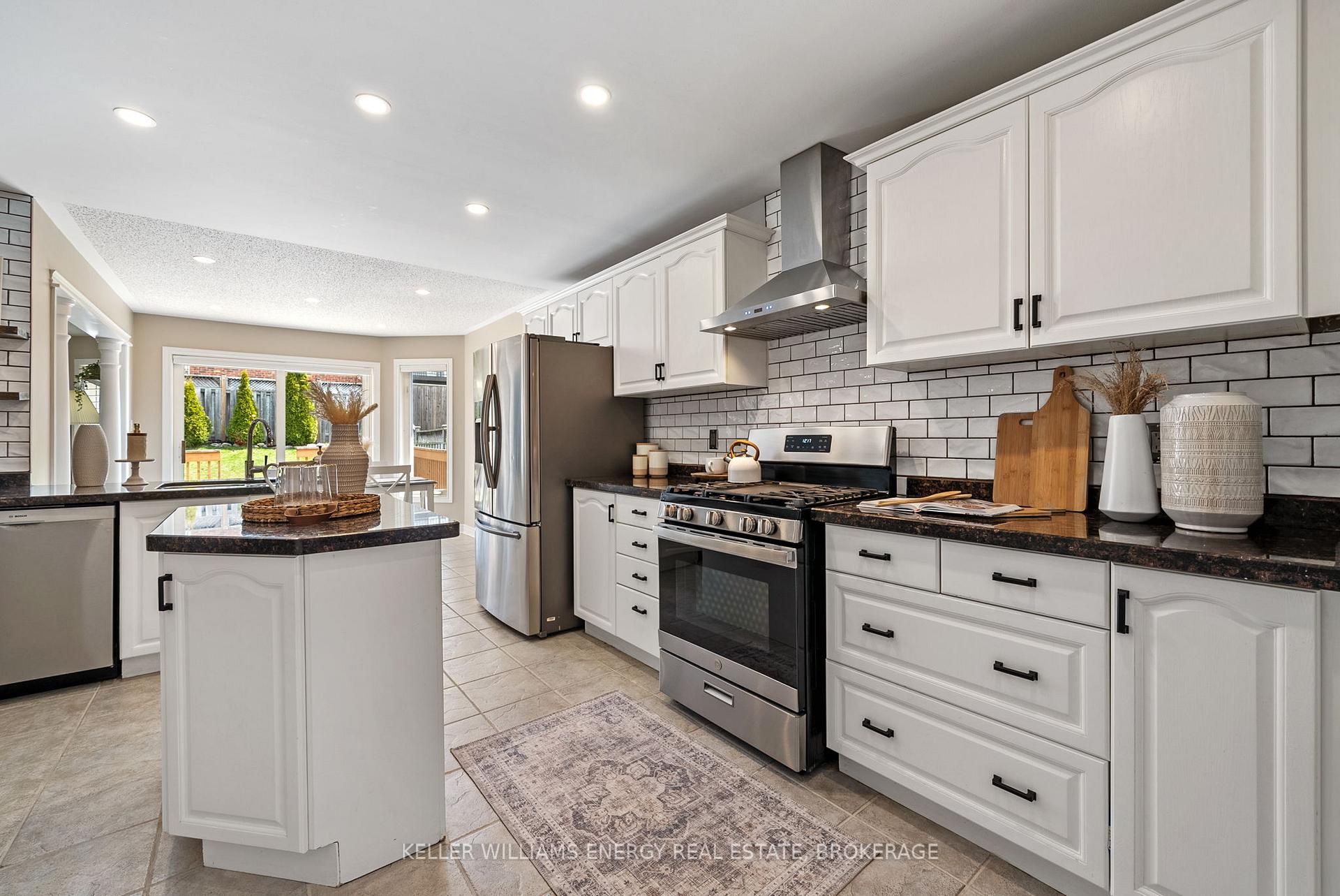 Photo 2 of 159 Goodman Drive, Oshawa, McLaughlin — HOMEH