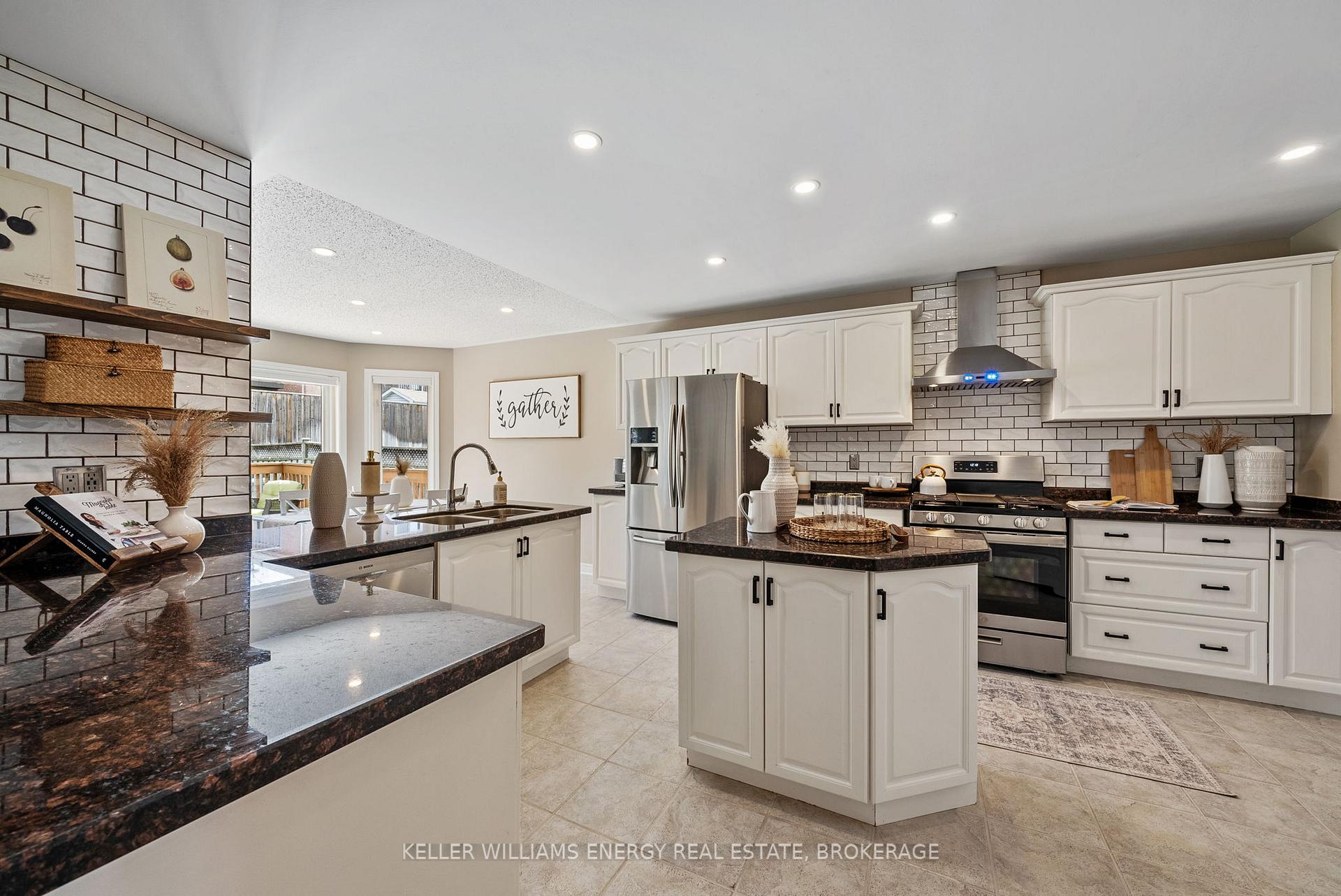 Photo 4 of 159 Goodman Drive, Oshawa, McLaughlin — HOMEH