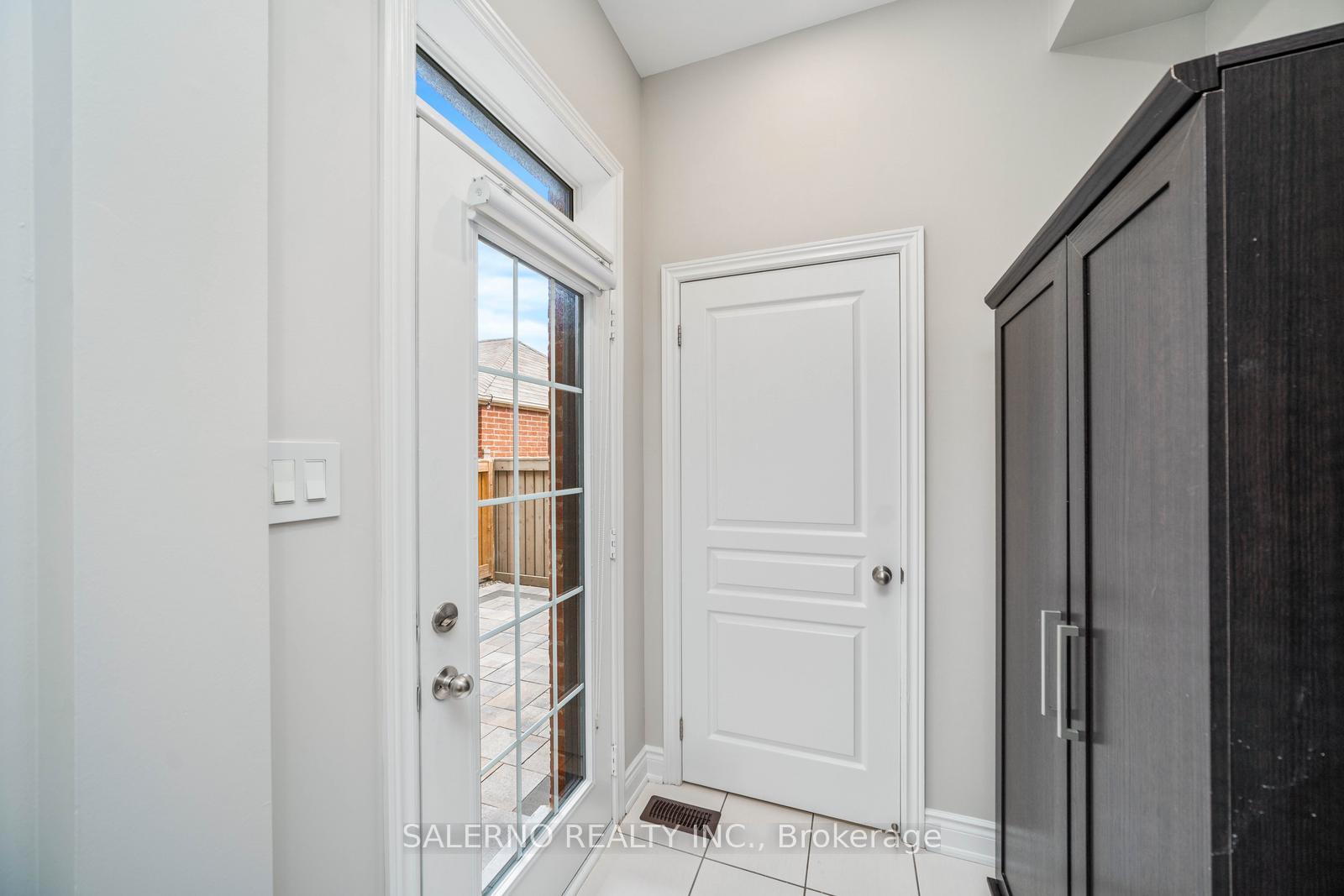 Photo 16 of 103 East's Corners Boulevard, Vaughan, Kleinburg — HOMEH