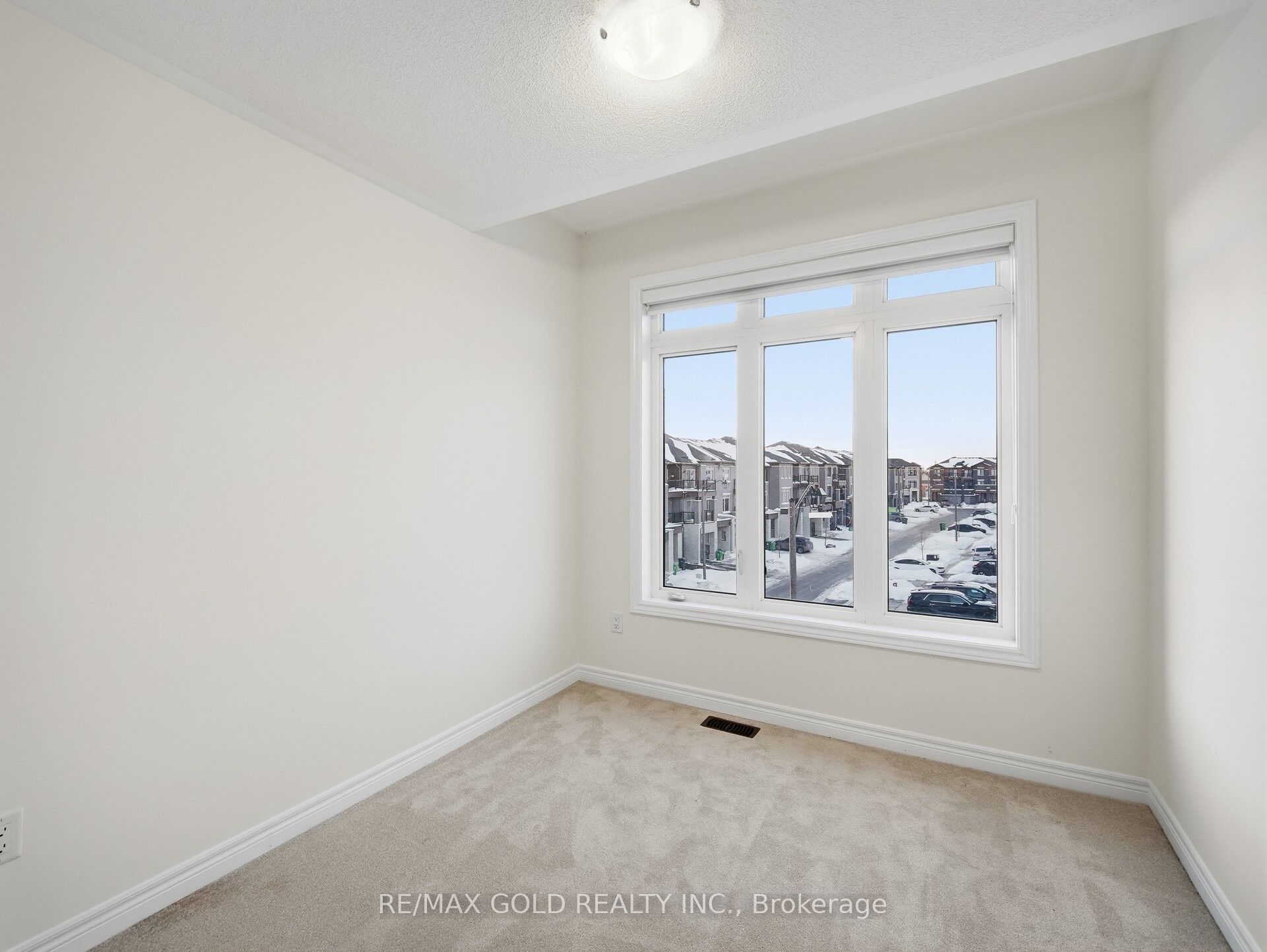 Photo 39 of 20 Skyridge Drive, Brampton, Bram East — HOMEH