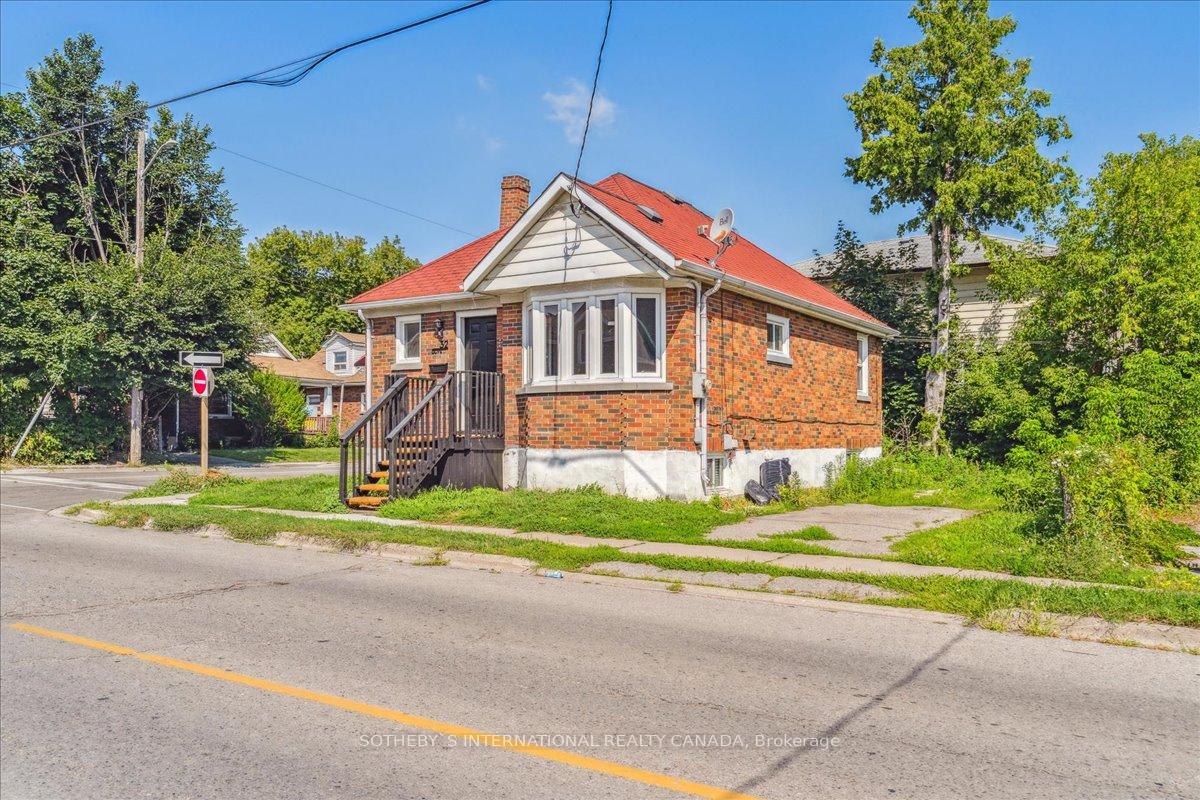 Photo 2 of Unit Main, 32 Olive Avenue, Oshawa, Central — HOMEH