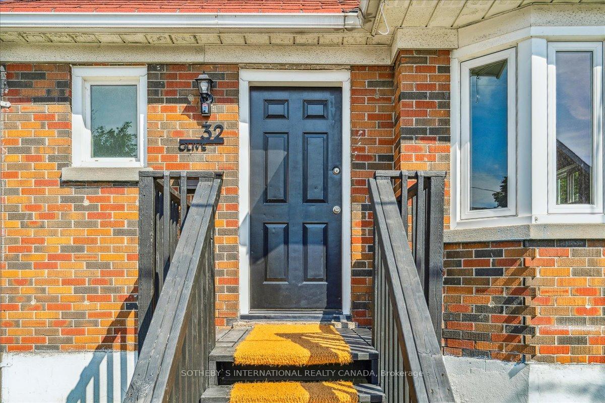 Photo 3 of Unit Main, 32 Olive Avenue, Oshawa, Central — HOMEH