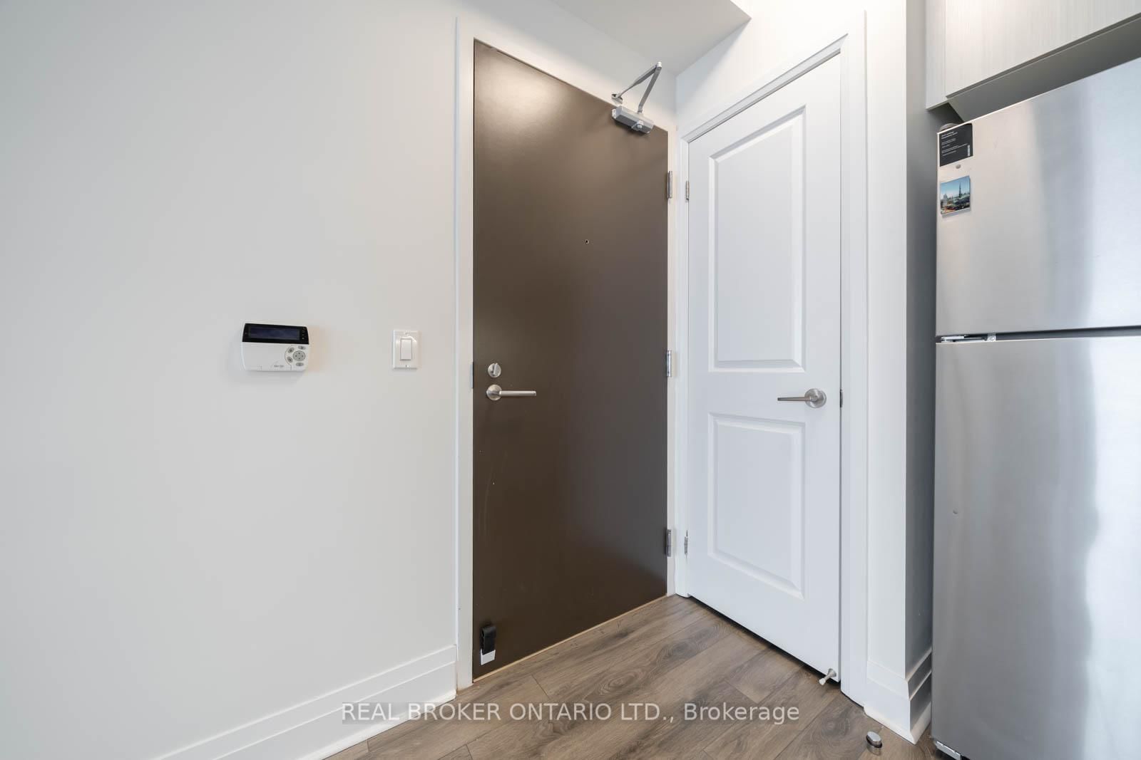 Photo 3 of Unit 1801, 15 Zorra St, Etobicoke, Islington-City Centre West — HOMEH