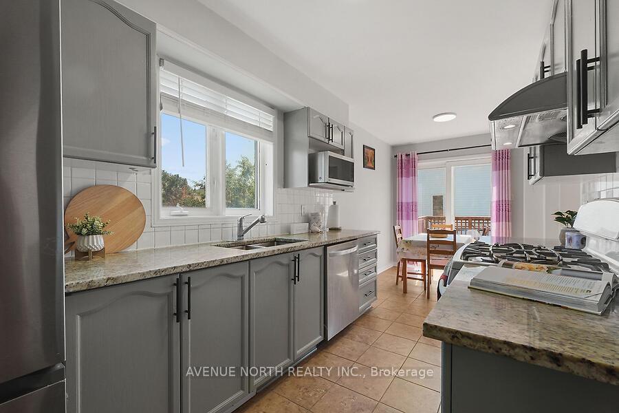 Photo 11 of 59 Splinter Crescent, Ottawa, Fairfield Heights — HOMEH