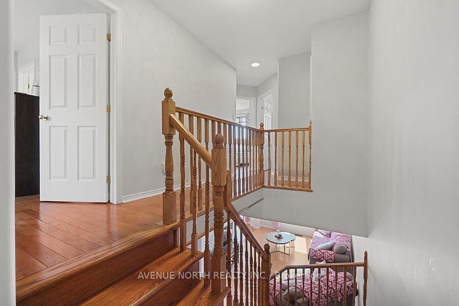 Photo 22 of 59 Splinter Crescent, Ottawa, Fairfield Heights — HOMEH