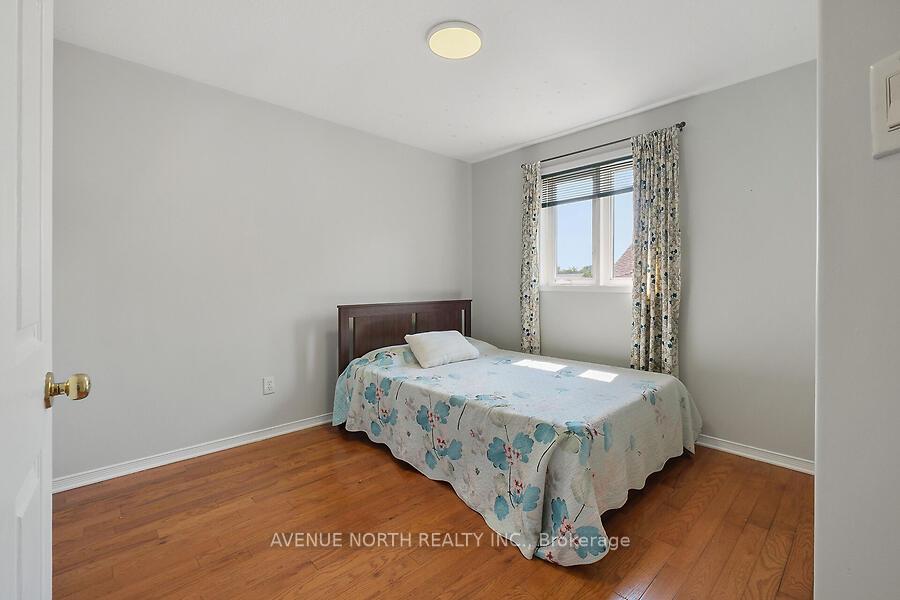 Photo 19 of 59 Splinter Crescent, Ottawa, Fairfield Heights — HOMEH