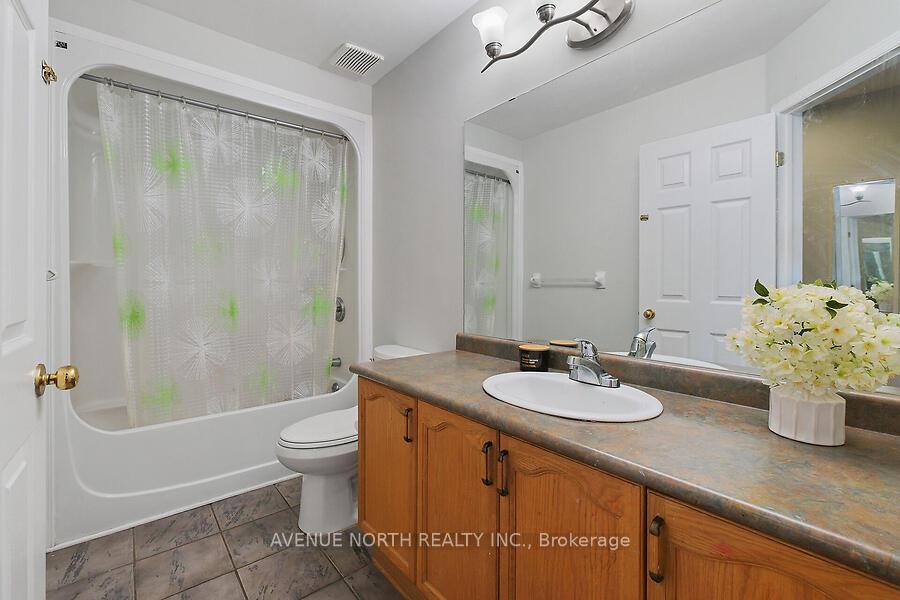 Photo 20 of 59 Splinter Crescent, Ottawa, Fairfield Heights — HOMEH