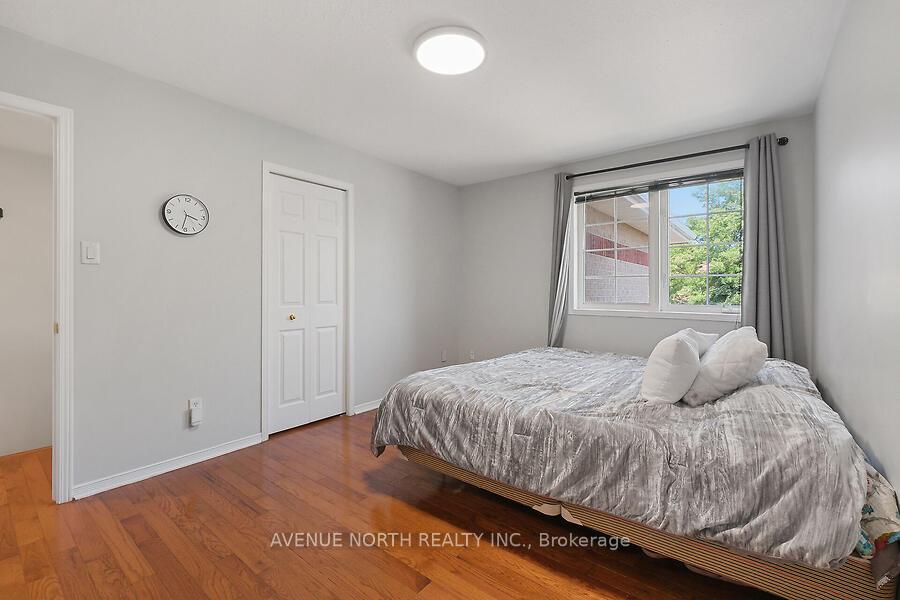 Photo 24 of 59 Splinter Crescent, Ottawa, Fairfield Heights — HOMEH