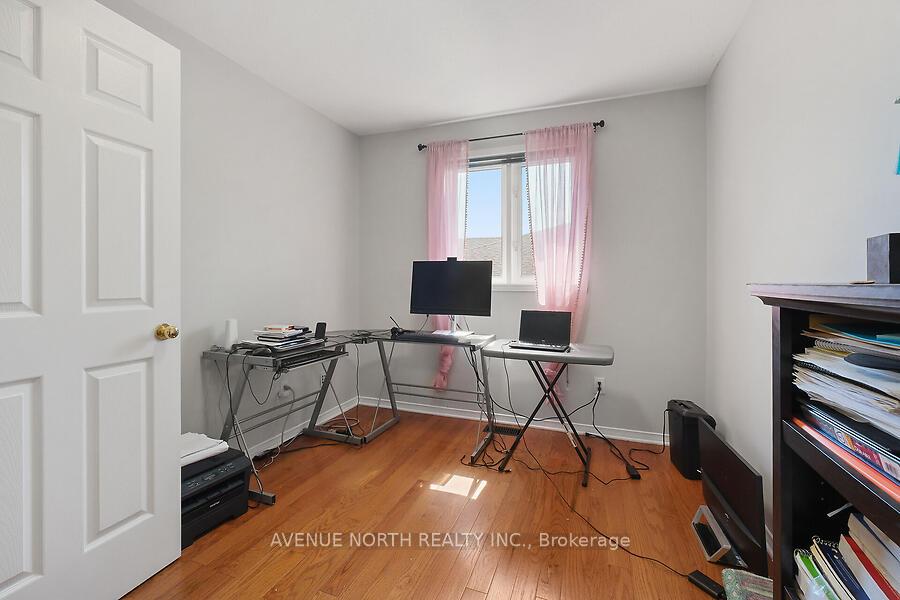 Photo 27 of 59 Splinter Crescent, Ottawa, Fairfield Heights — HOMEH