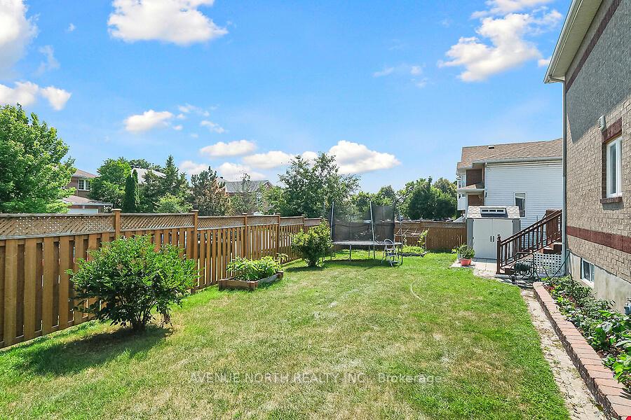 Photo 29 of 59 Splinter Crescent, Ottawa, Fairfield Heights — HOMEH
