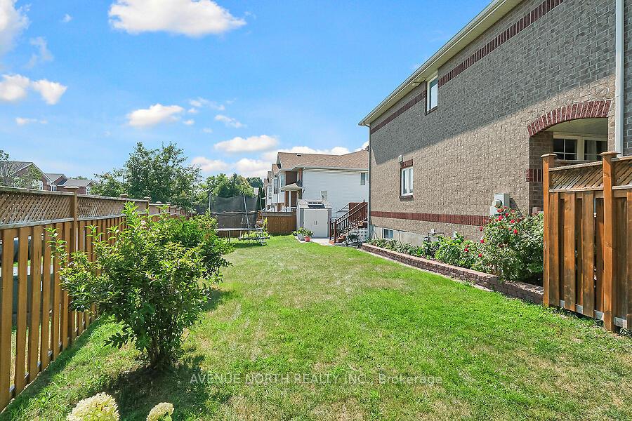 Photo 31 of 59 Splinter Crescent, Ottawa, Fairfield Heights — HOMEH