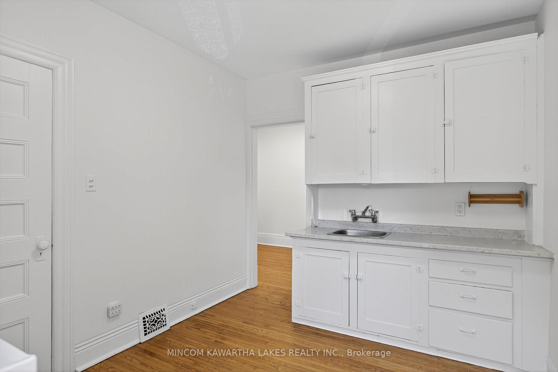 Photo 19 of 218 Aylmer Street N, Peterborough, Town Ward 3 — HOMEH