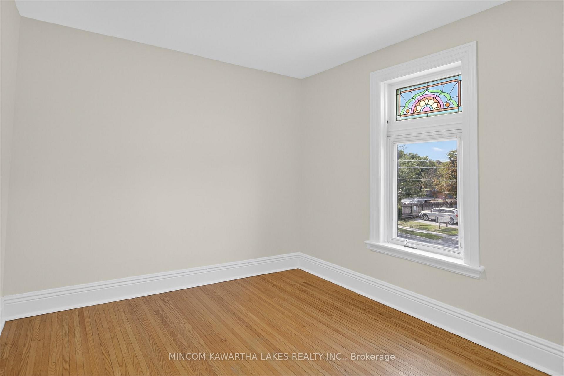 Photo 23 of 218 Aylmer Street N, Peterborough, Town Ward 3 — HOMEH