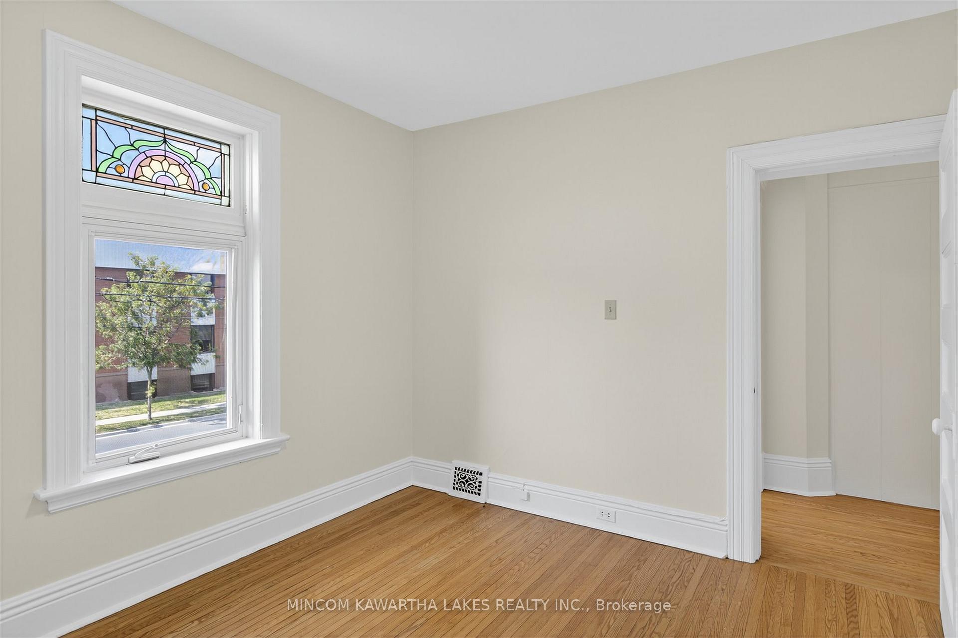 Photo 24 of 218 Aylmer Street N, Peterborough, Town Ward 3 — HOMEH