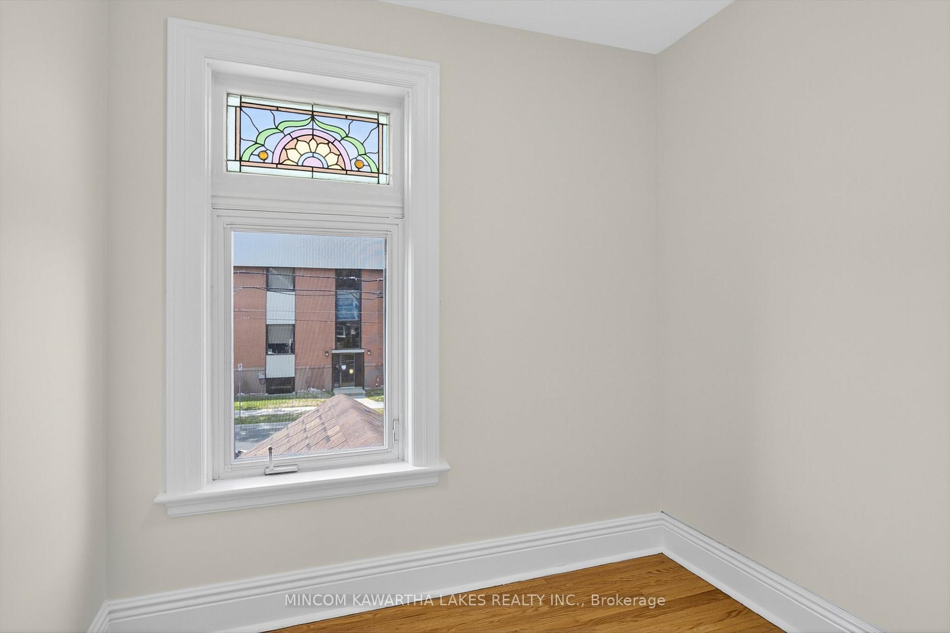 Photo 25 of 218 Aylmer Street N, Peterborough, Town Ward 3 — HOMEH