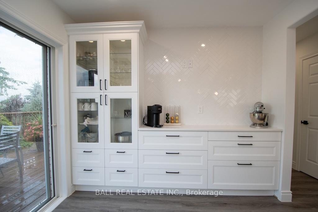 Photo 6 of 2546 Marsdale Drive, Peterborough, Ashburnham Ward 4 — HOMEH
