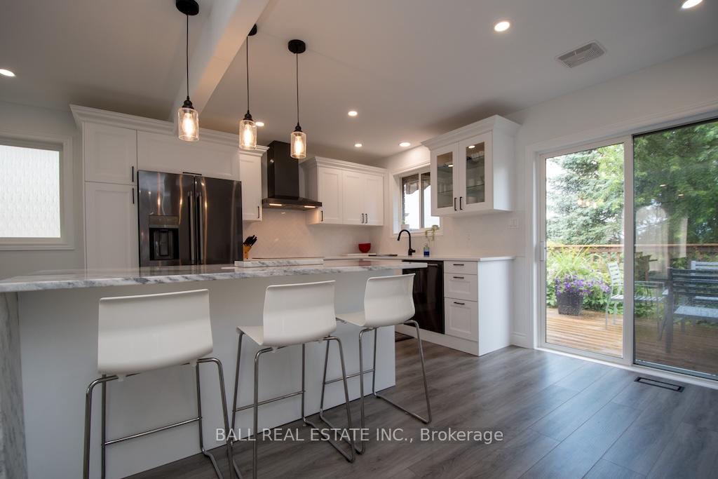 Photo 15 of 2546 Marsdale Drive, Peterborough, Ashburnham Ward 4 — HOMEH
