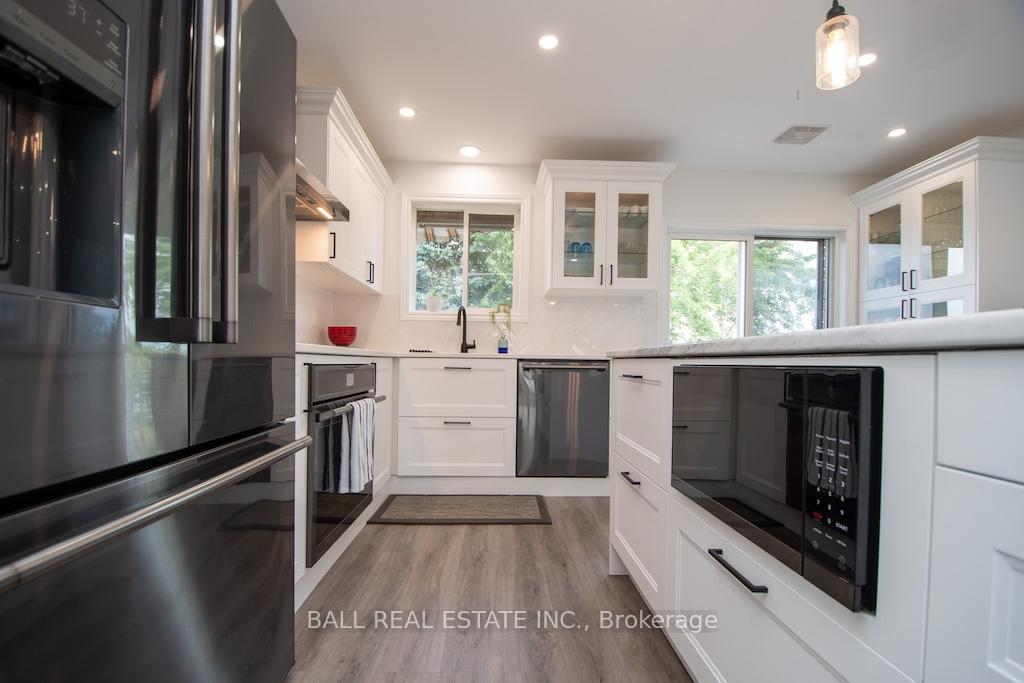Photo 17 of 2546 Marsdale Drive, Peterborough, Ashburnham Ward 4 — HOMEH