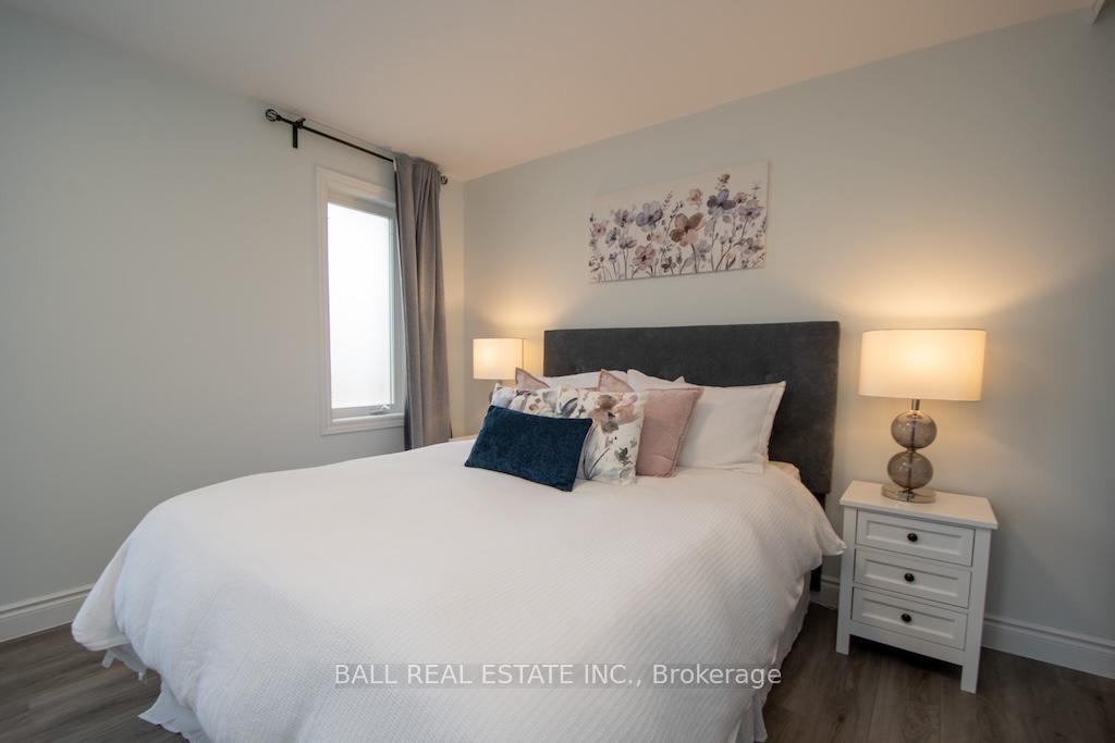 Photo 18 of 2546 Marsdale Drive, Peterborough, Ashburnham Ward 4 — HOMEH