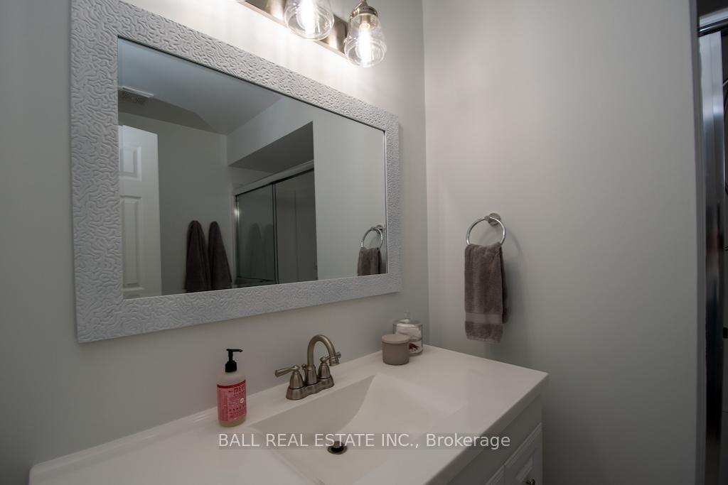 Photo 20 of 2546 Marsdale Drive, Peterborough, Ashburnham Ward 4 — HOMEH