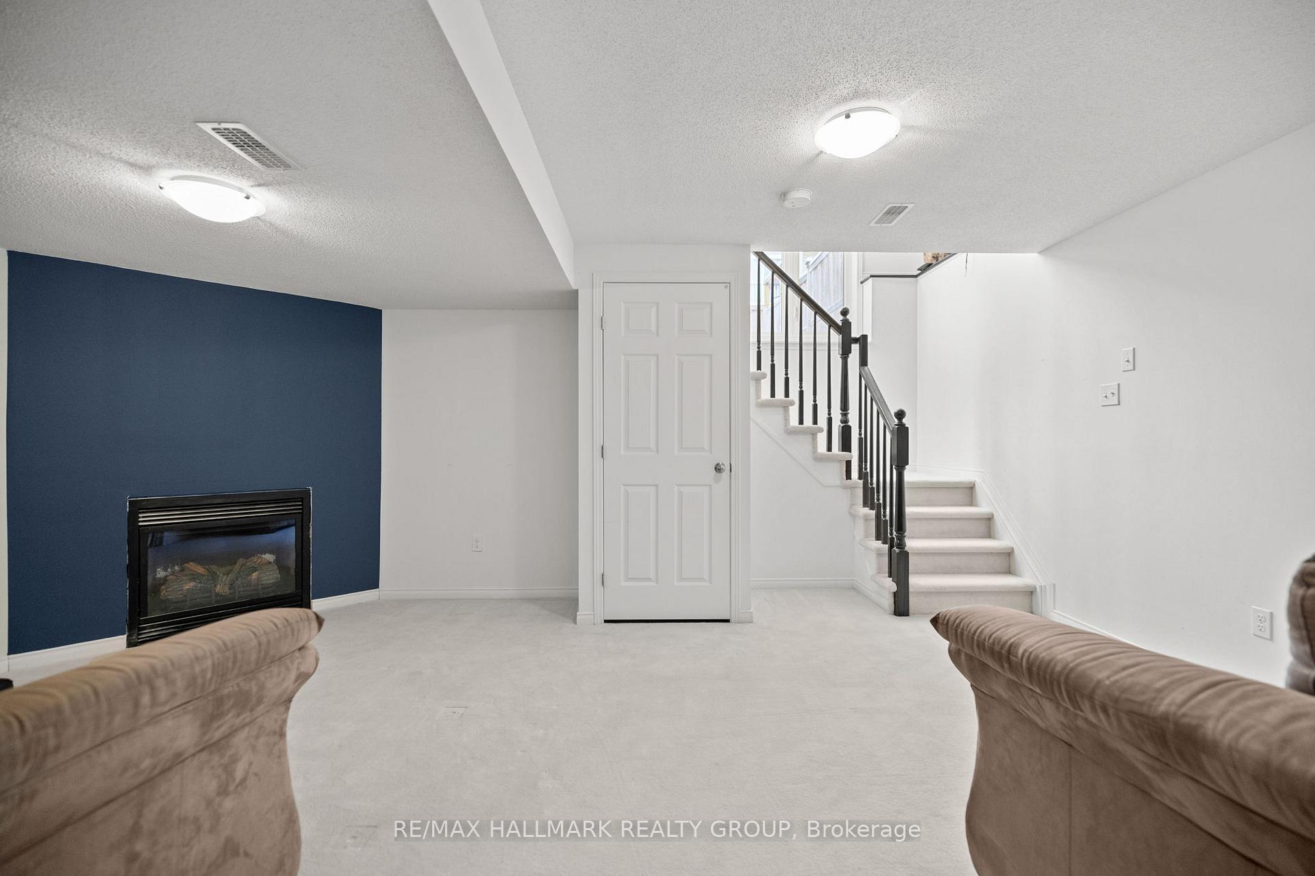 Photo 28 of 112 Challenge Crescent, Ottawa, Springridge/East Village — HOMEH