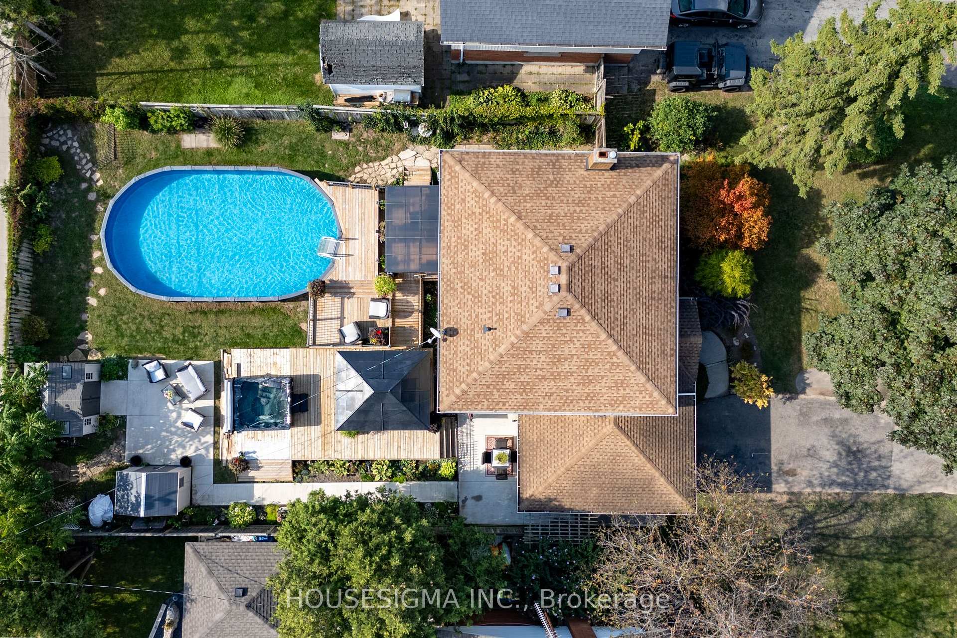 Photo 1 of 19 Claremount Circle N, Welland, Prince Charles — HOMEH