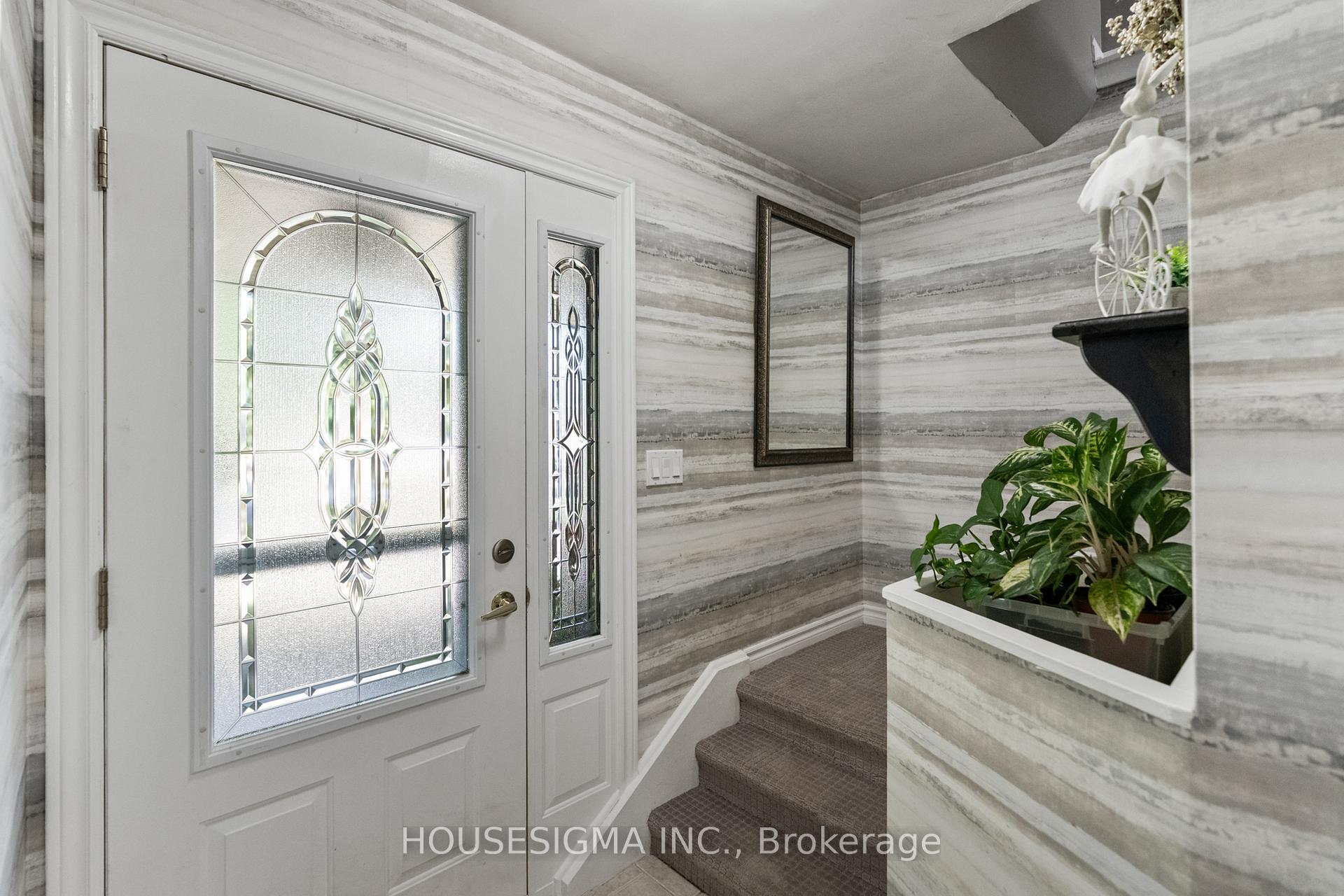 Photo 6 of 19 Claremount Circle N, Welland, Prince Charles — HOMEH