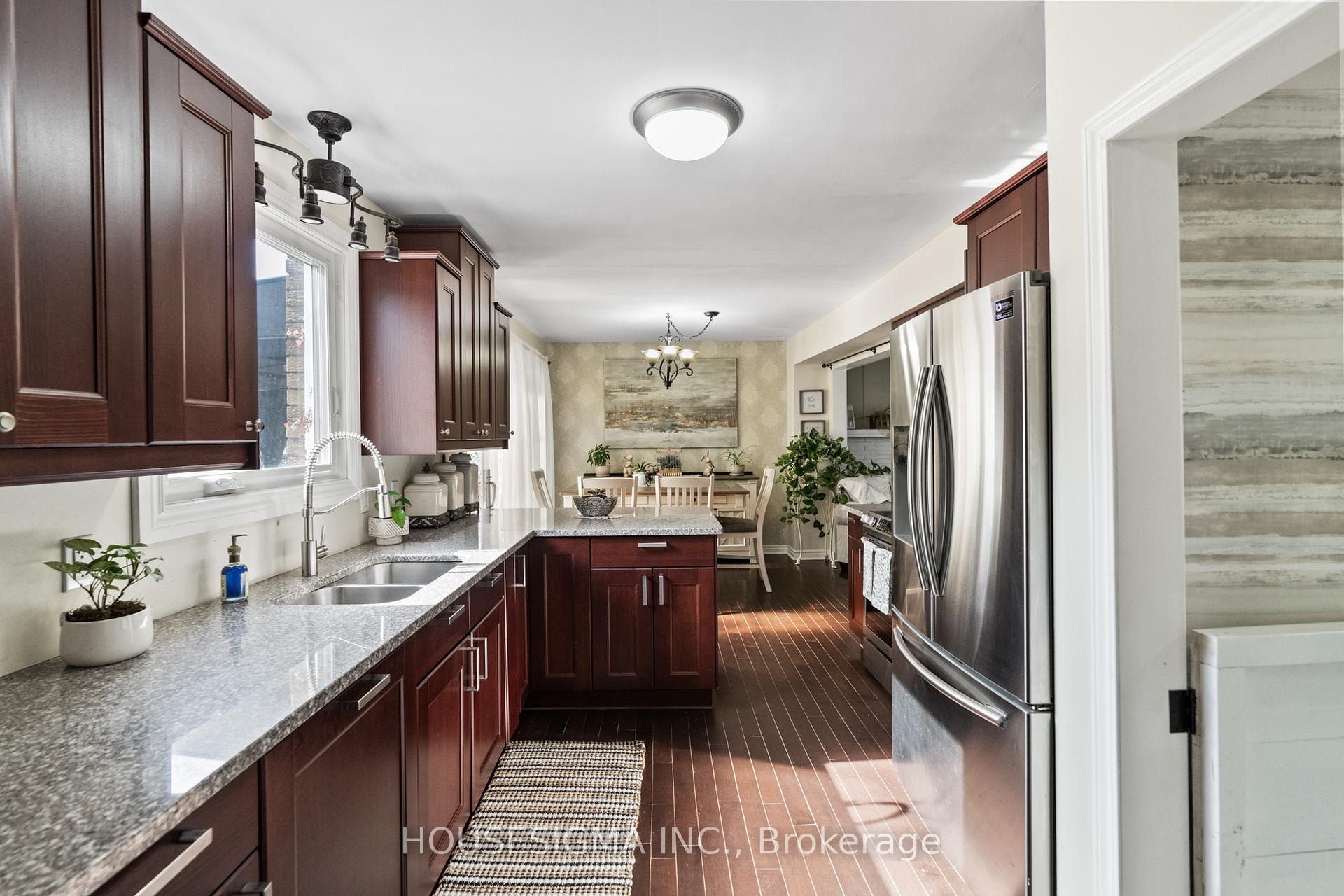 Photo 14 of 19 Claremount Circle N, Welland, Prince Charles — HOMEH