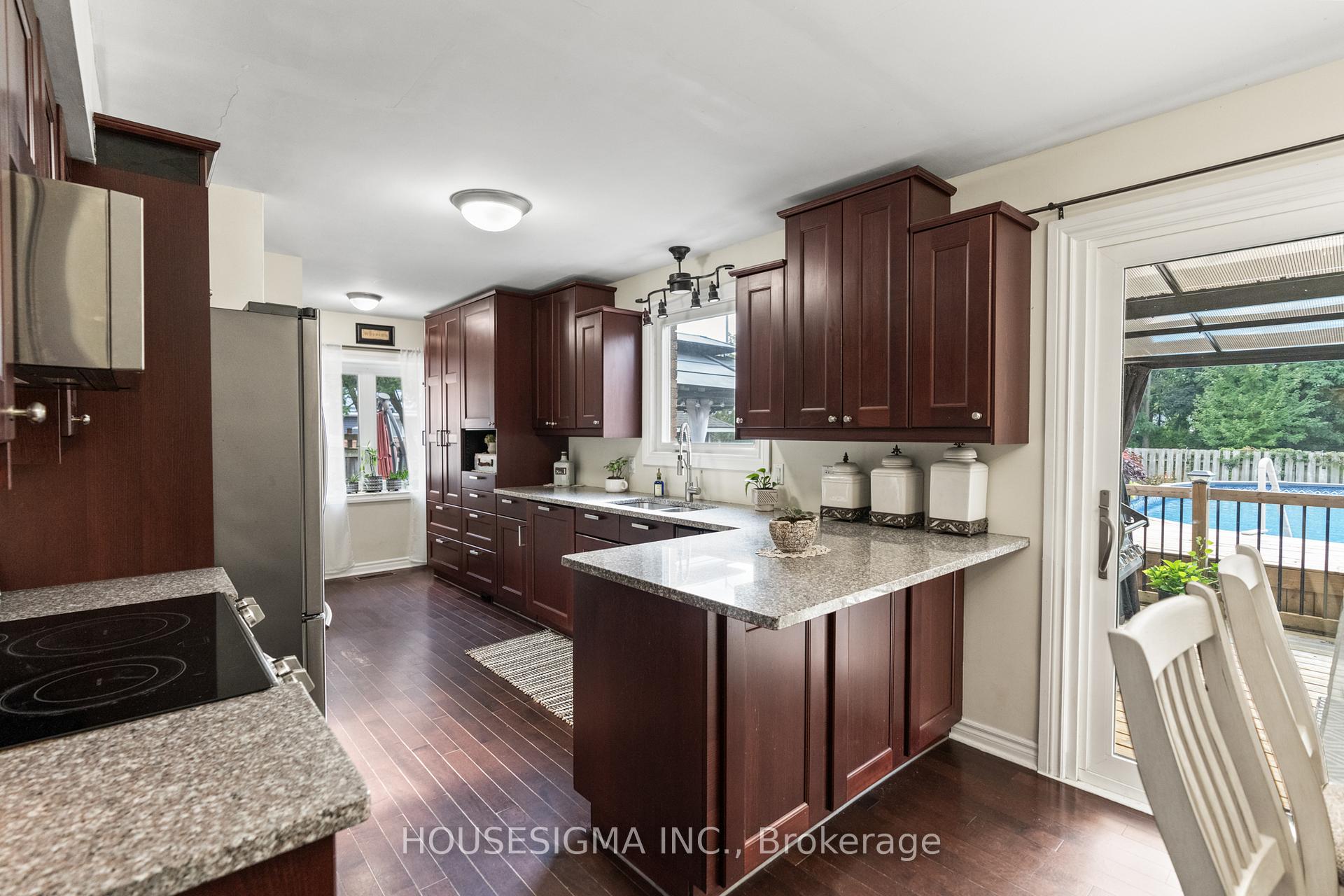 Photo 15 of 19 Claremount Circle N, Welland, Prince Charles — HOMEH