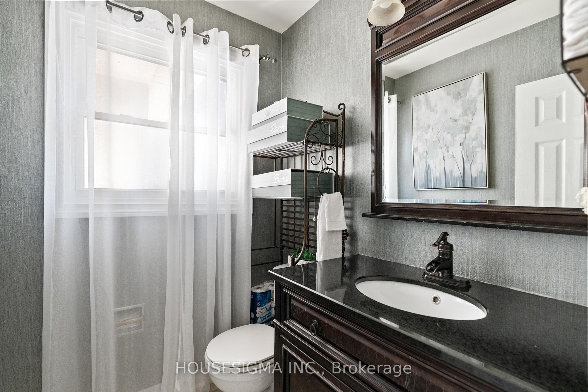 Photo 18 of 19 Claremount Circle N, Welland, Prince Charles — HOMEH