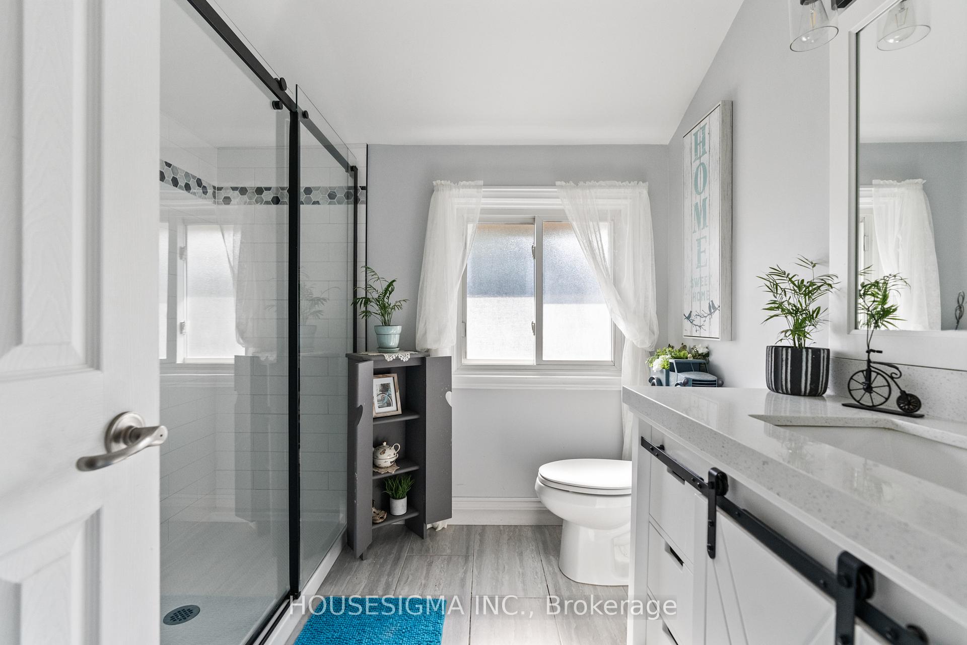 Photo 20 of 19 Claremount Circle N, Welland, Prince Charles — HOMEH
