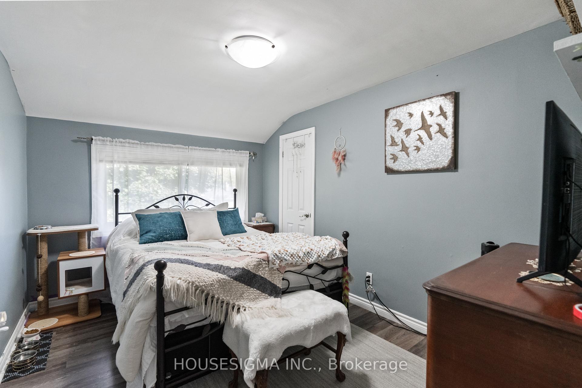 Photo 22 of 19 Claremount Circle N, Welland, Prince Charles — HOMEH