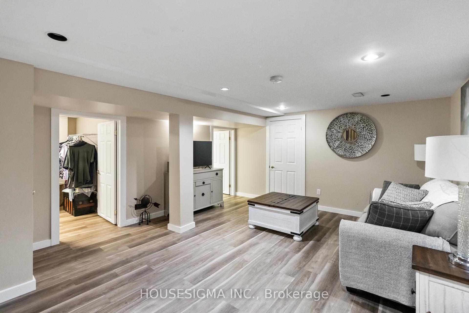 Photo 26 of 19 Claremount Circle N, Welland, Prince Charles — HOMEH