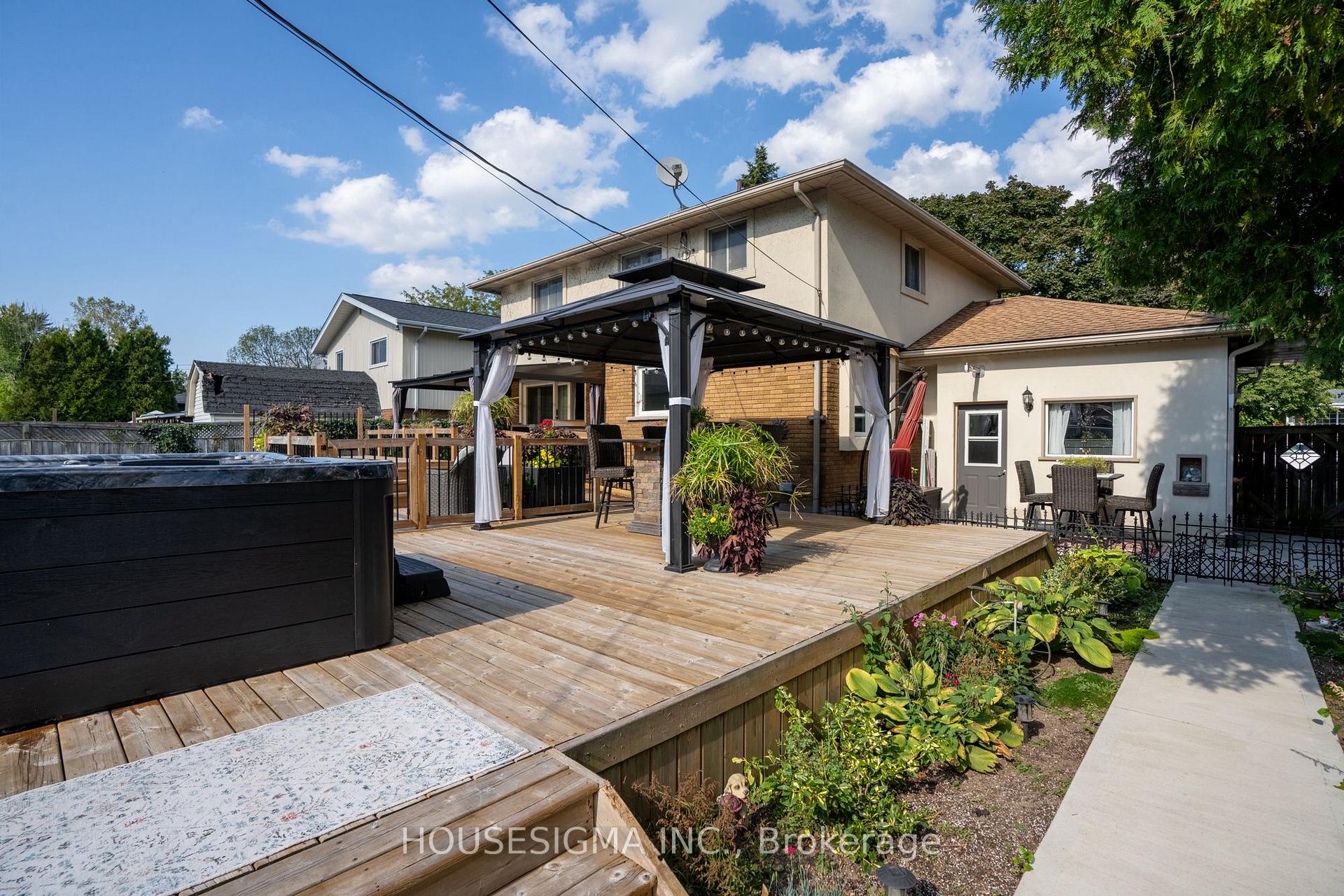 Photo 38 of 19 Claremount Circle N, Welland, Prince Charles — HOMEH