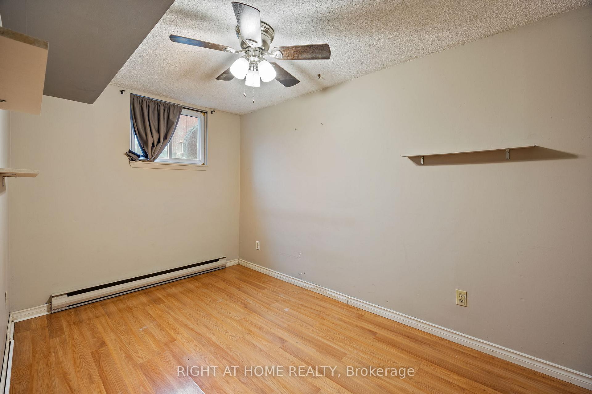 Photo 18 of 33 Jeanne Court, Whitby, Blue Grass Meadows — HOMEH