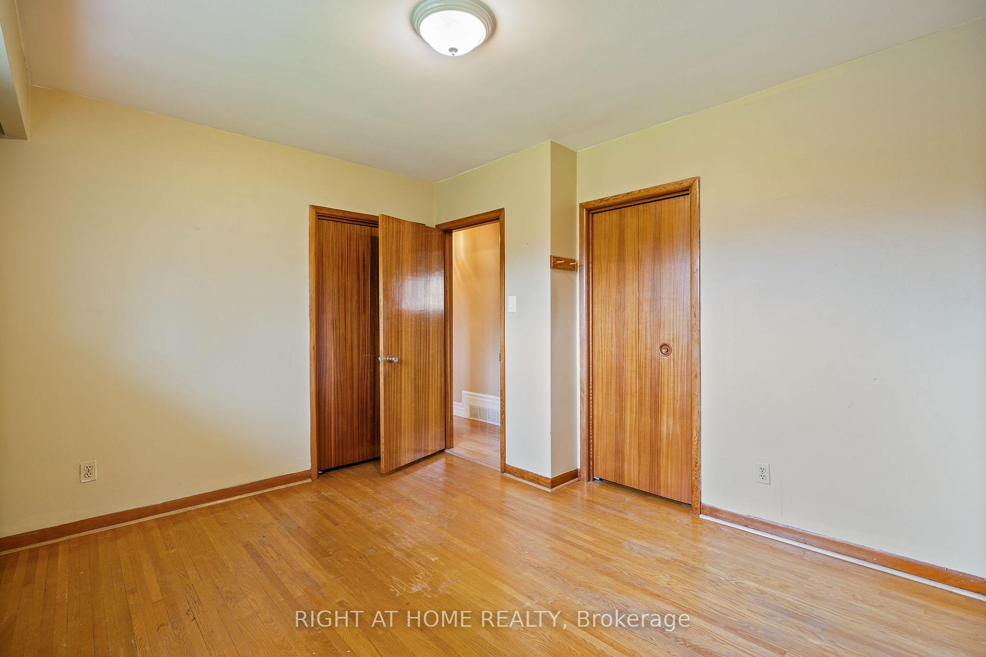 Photo 26 of 33 Jeanne Court, Whitby, Blue Grass Meadows — HOMEH
