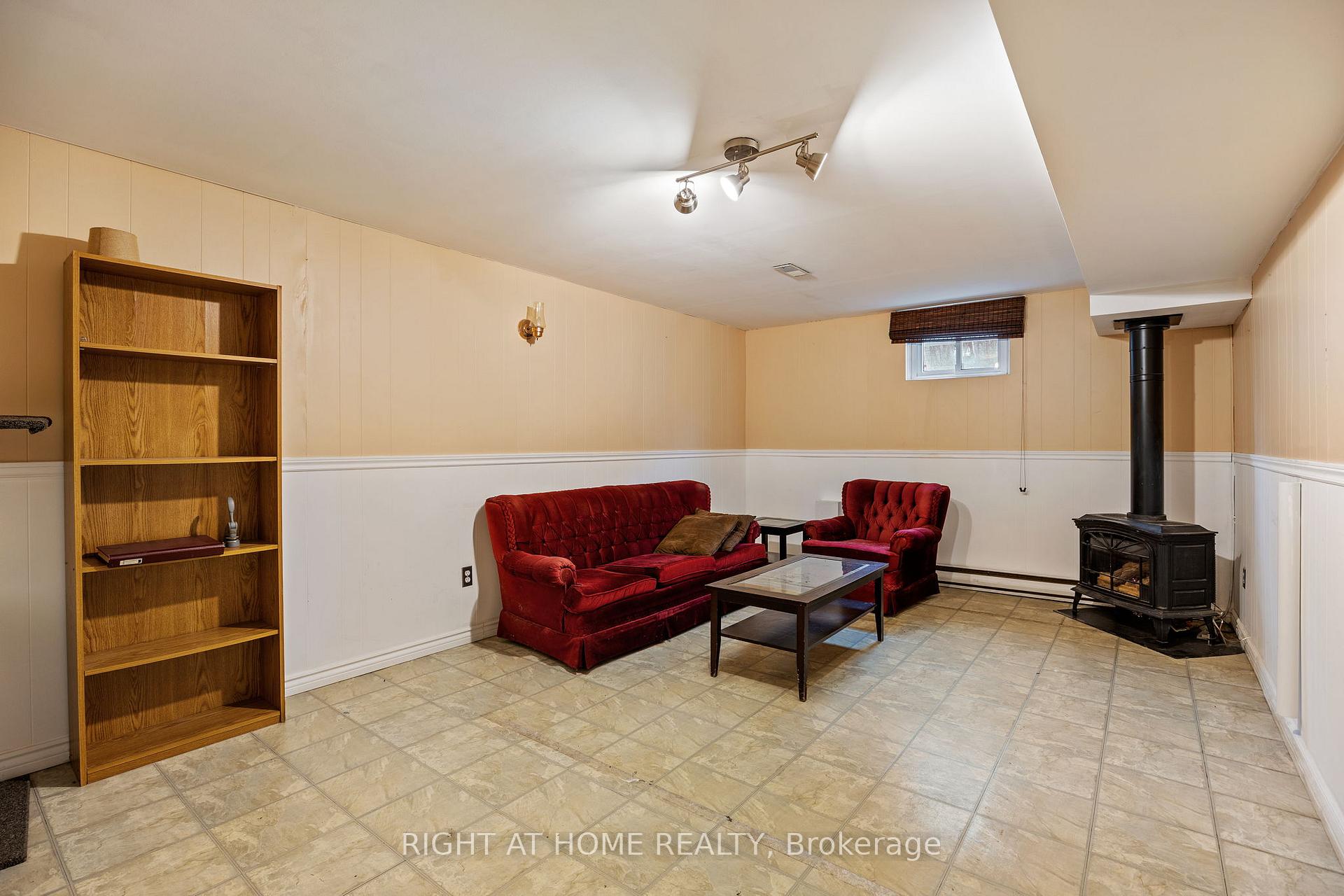 Photo 30 of 33 Jeanne Court, Whitby, Blue Grass Meadows — HOMEH