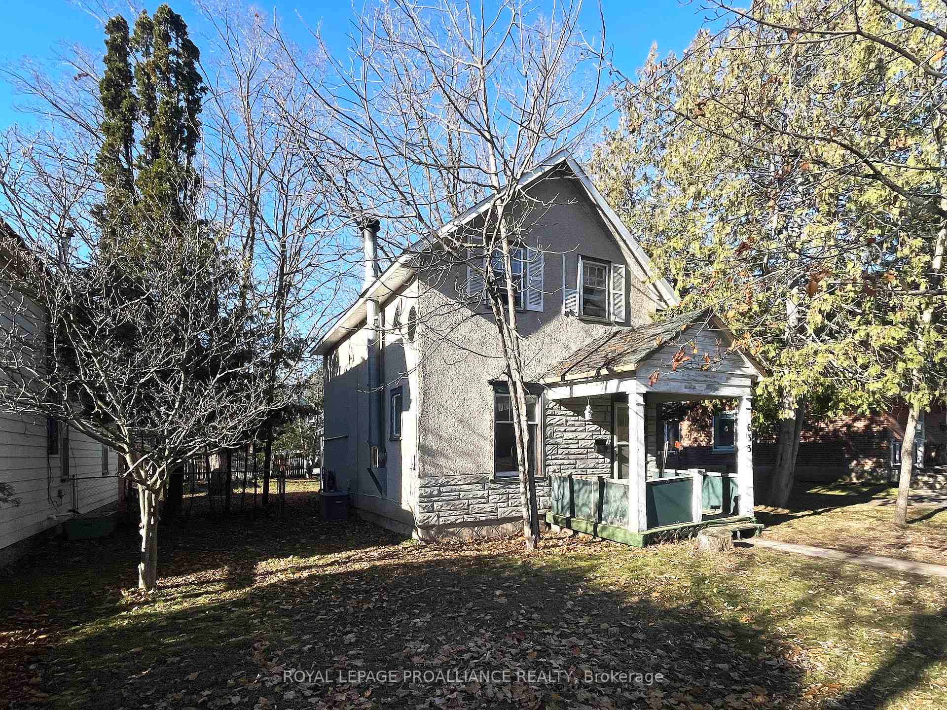 Front of 633 Rogers Street
