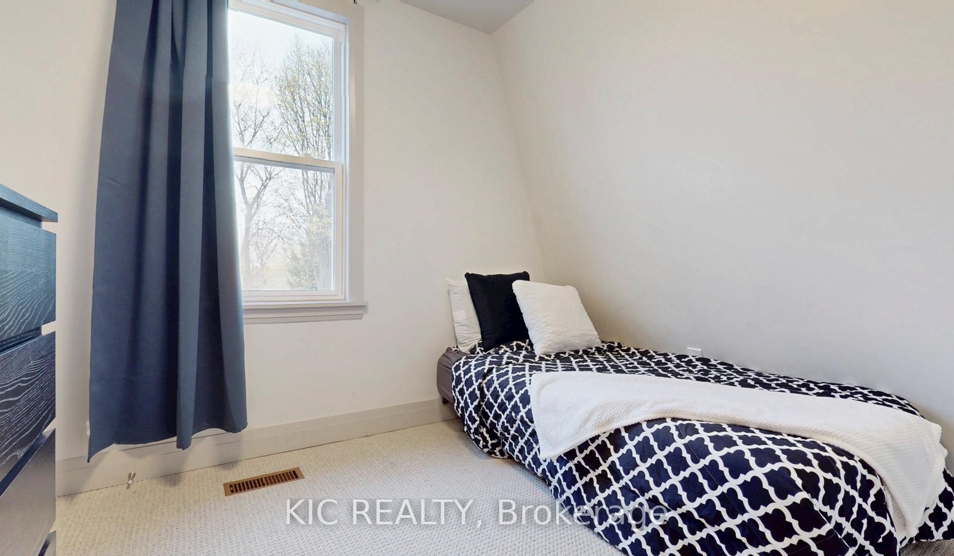 Photo 30 of 338 Colborne Street E, Oshawa, O'Neill — HOMEH