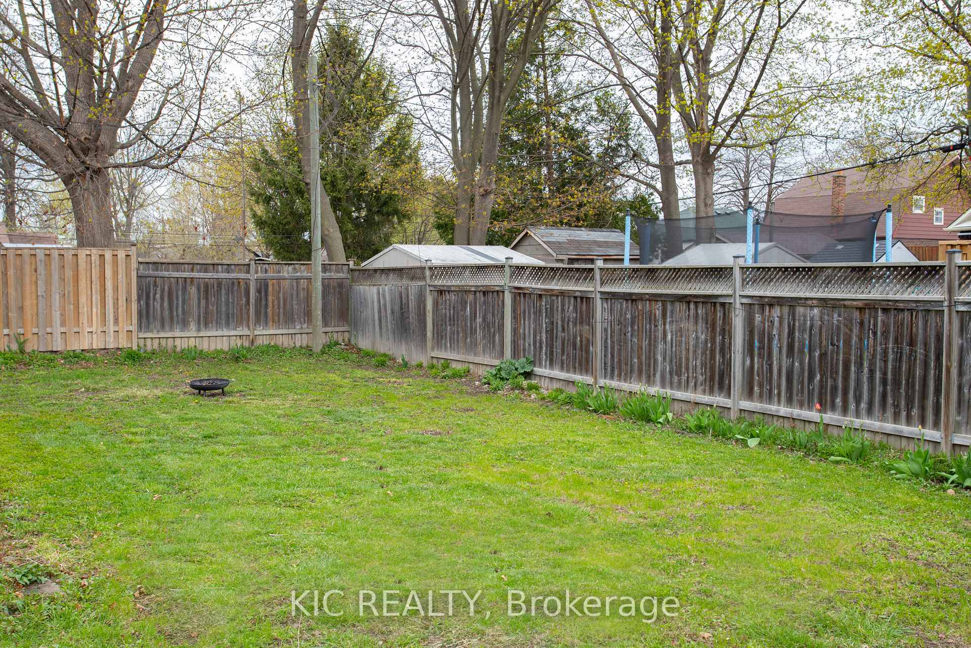 Photo 35 of 338 Colborne Street E, Oshawa, O'Neill — HOMEH