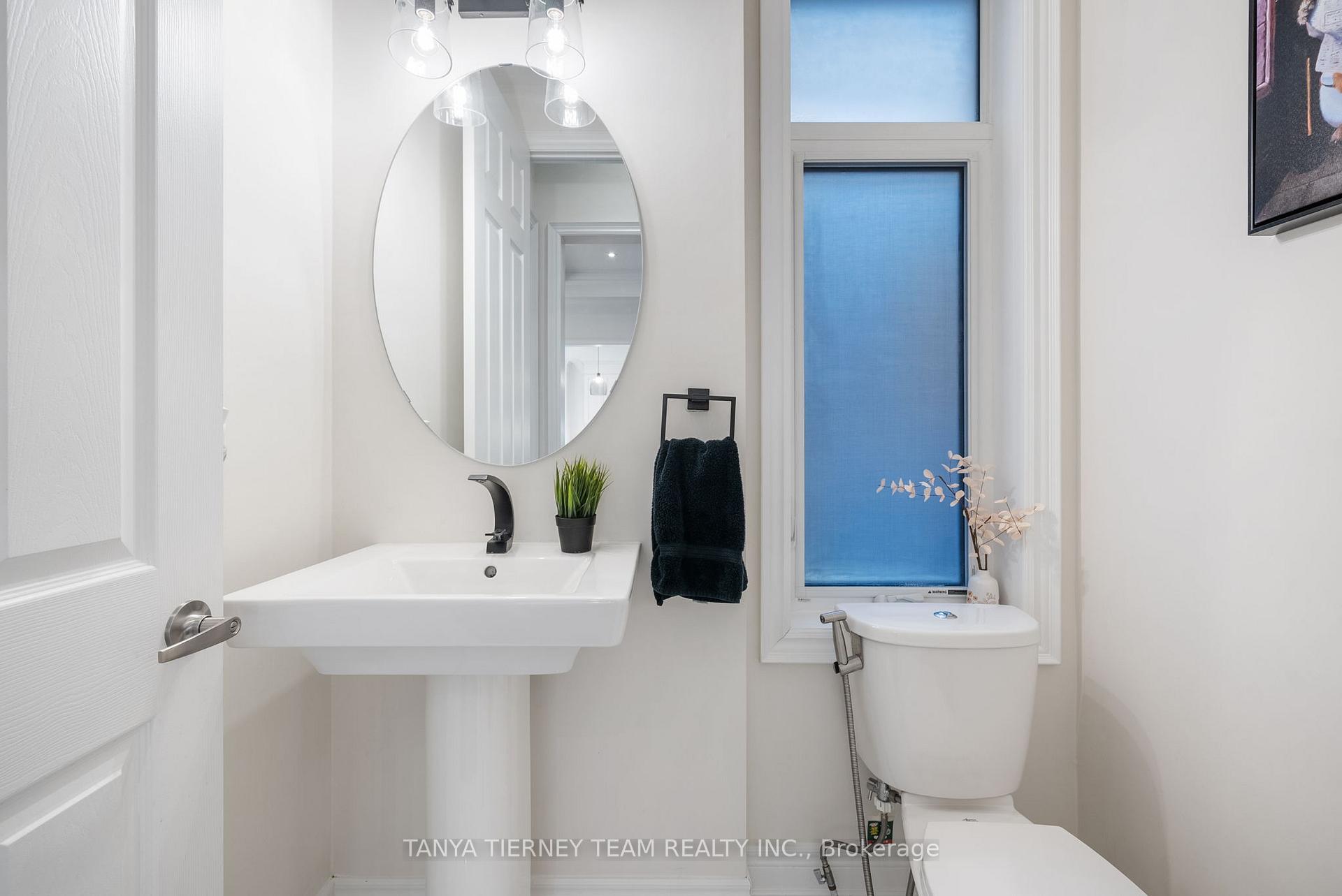 Photo 19 of 52 Blenheim Circle, Whitby, Williamsburg — HOMEH