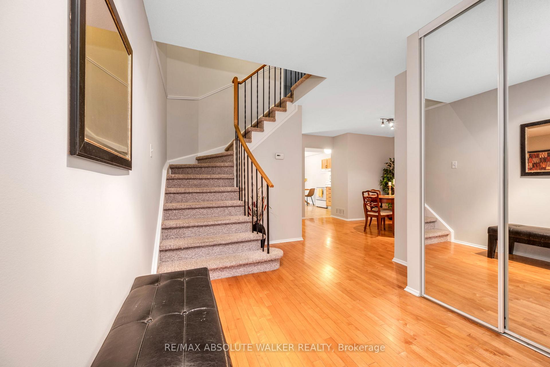 Photo 2 of 556 Latour Crescent, Ottawa, Fallingbrook/Gardenway South — HOMEH