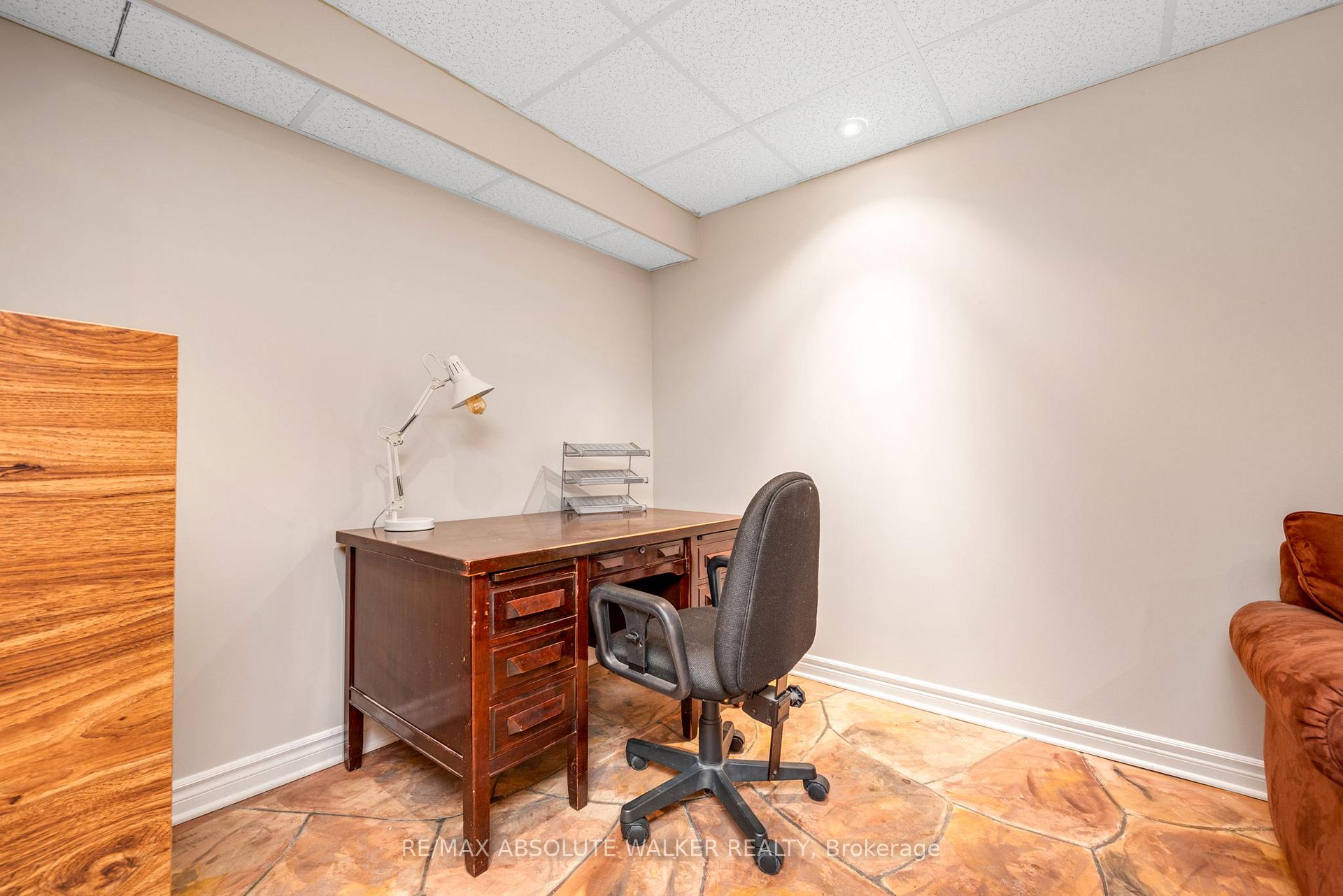 Photo 22 of 556 Latour Crescent, Ottawa, Fallingbrook/Gardenway South — HOMEH